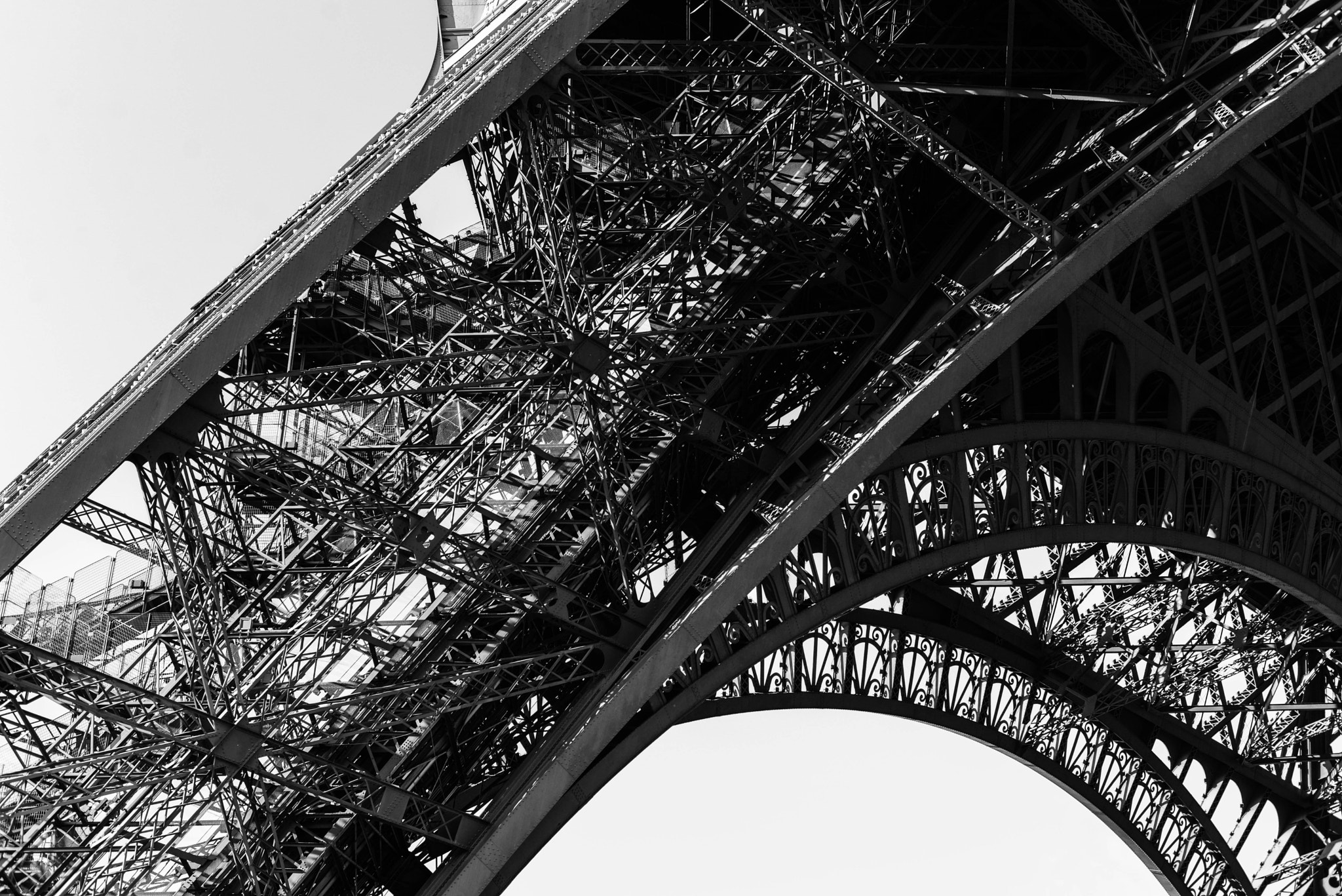 Nikon D600 + Nikon AF Nikkor 50mm F1.4D sample photo. Eiffel 3 photography