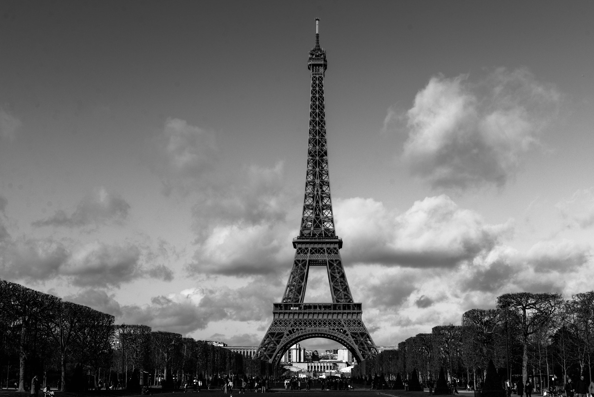 Nikon D600 + Nikon AF Nikkor 50mm F1.4D sample photo. Eiffel tower photography