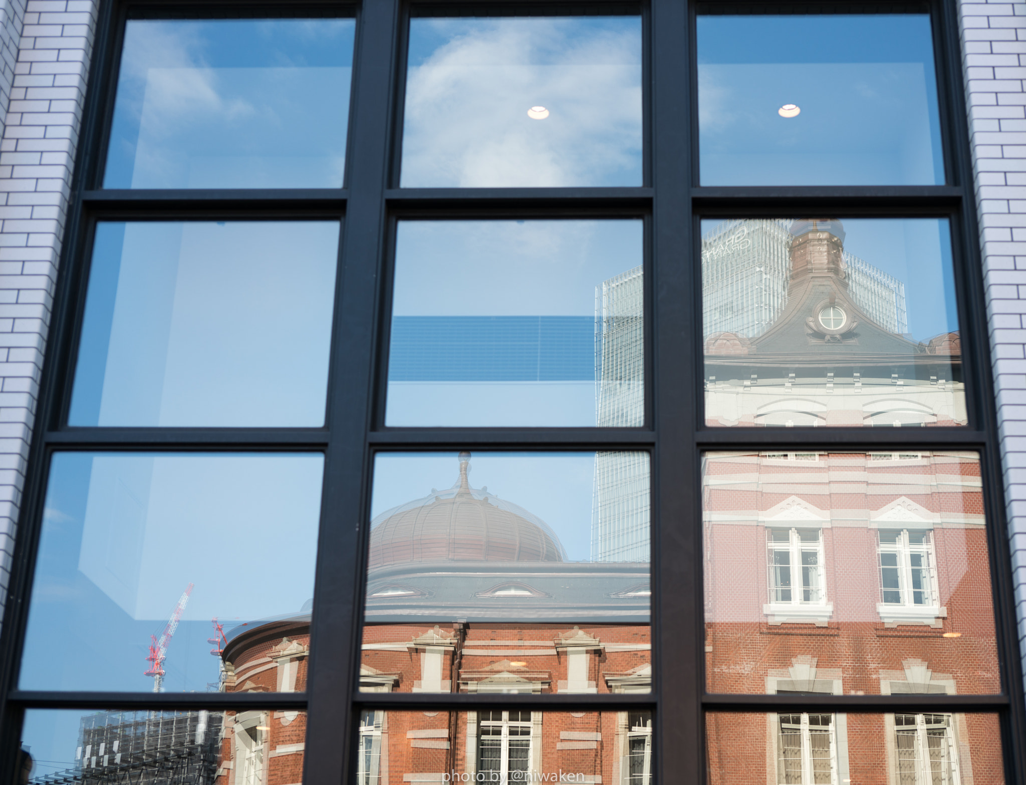 Sony FE 50mm F2.8 Macro sample photo. Reflect tokyo station photography