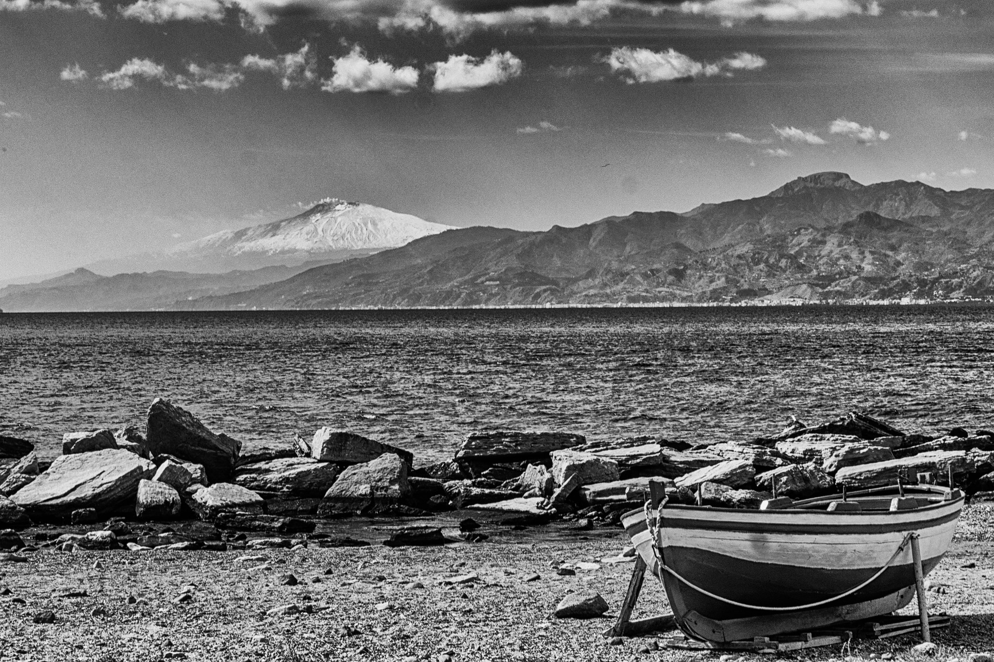 Olympus Zuiko Digital ED 40-150mm F4.0-5.6 sample photo. Seaboat vs etna photography