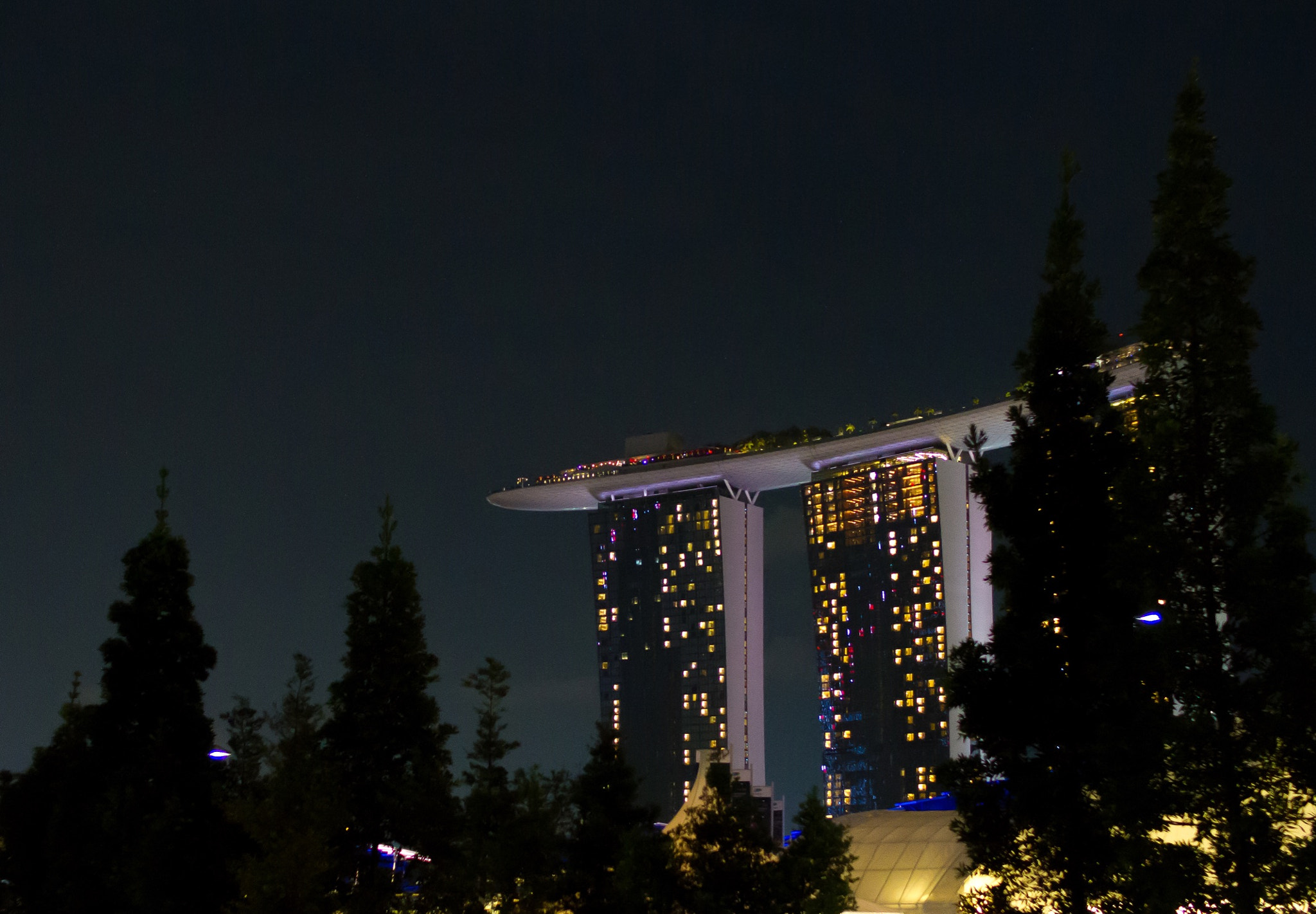 Canon EOS 7D + Sigma 30mm F1.4 EX DC HSM sample photo. Marina bay sands photography