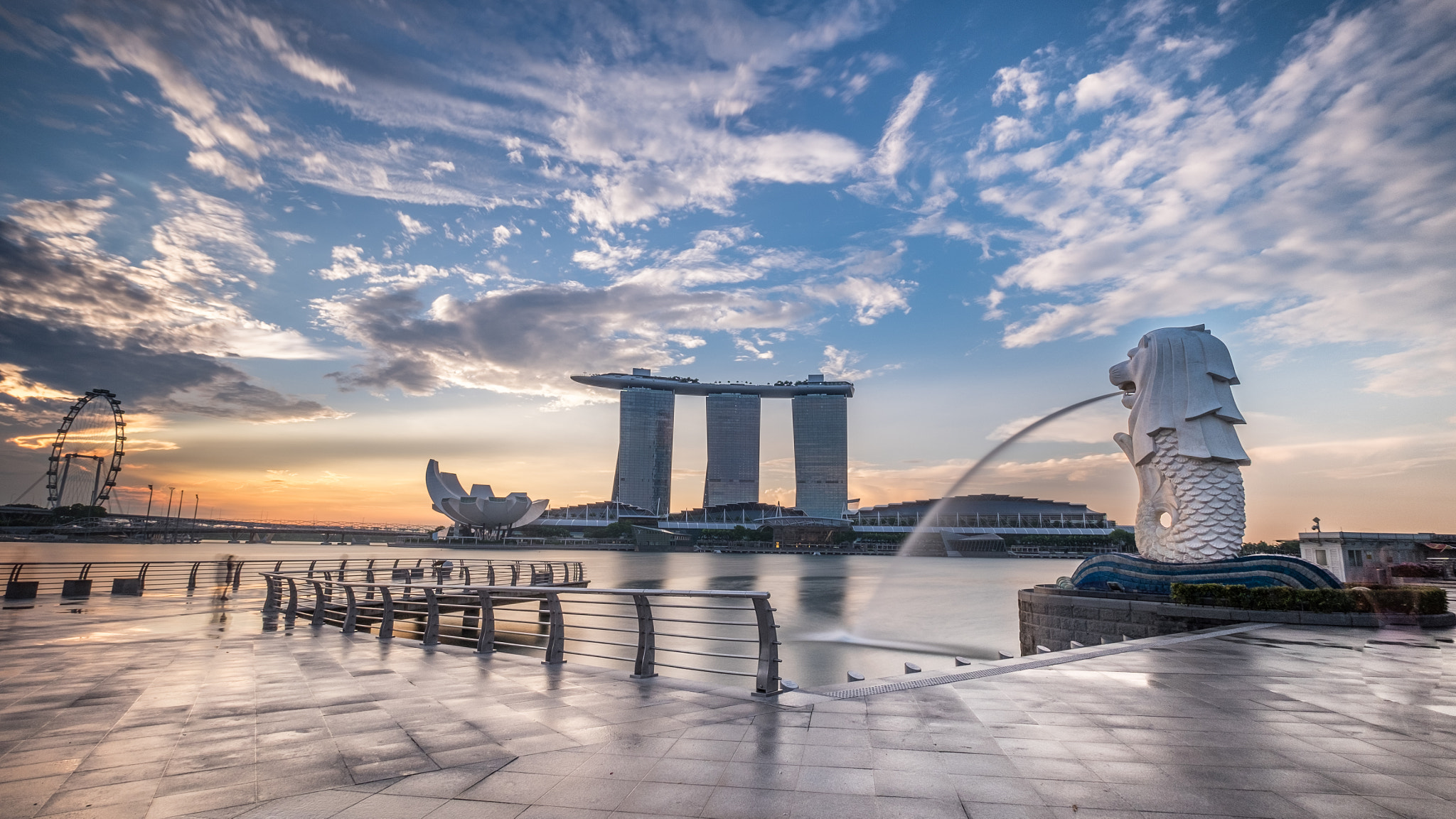 Fujifilm X-E2 + Fujifilm XF 10-24mm F4 R OIS sample photo. Marina bay sand in morning photography