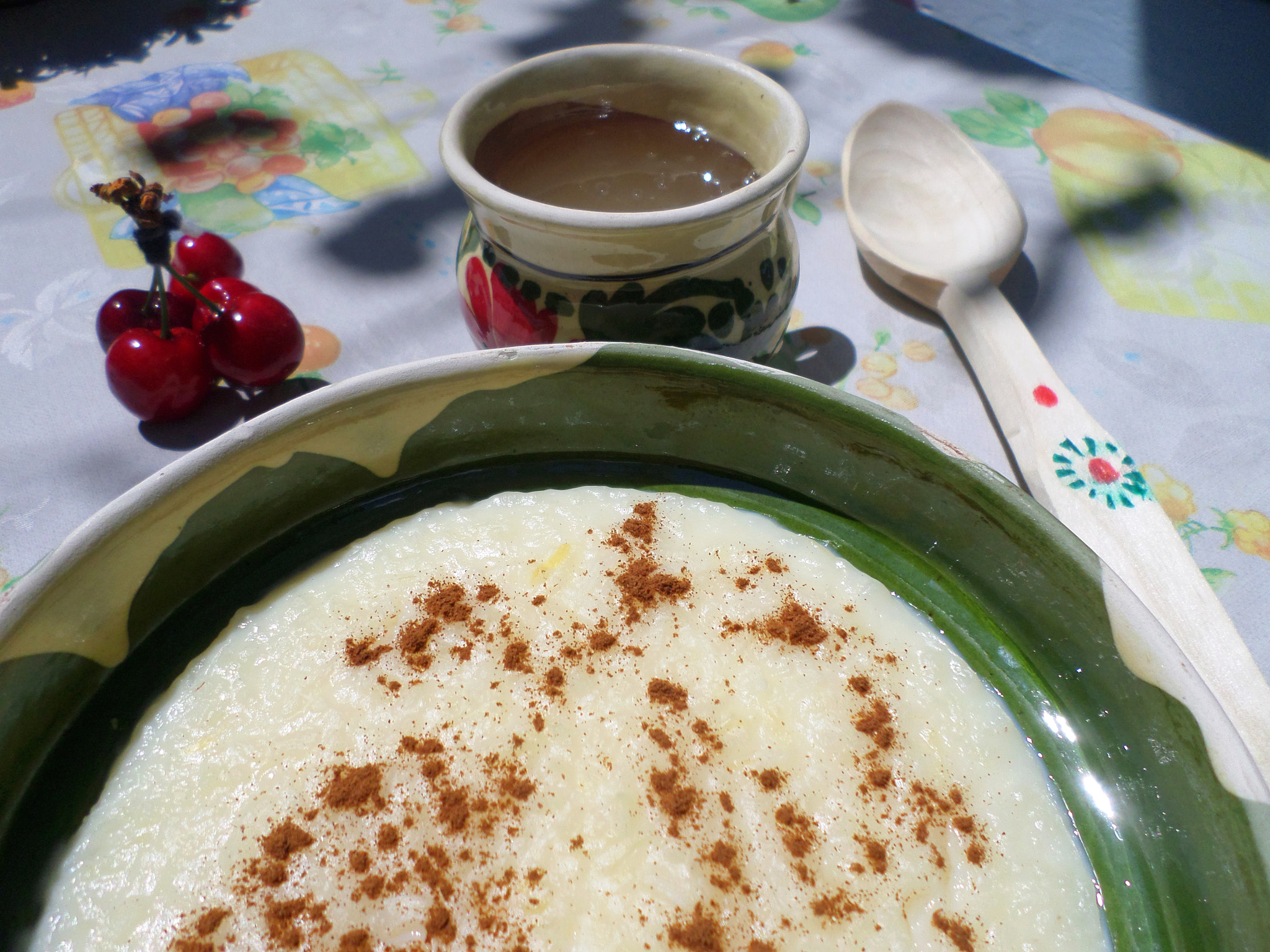 Samsung ST150F/ST151F/ST152F sample photo. Rice, milk, honey and cherries photography