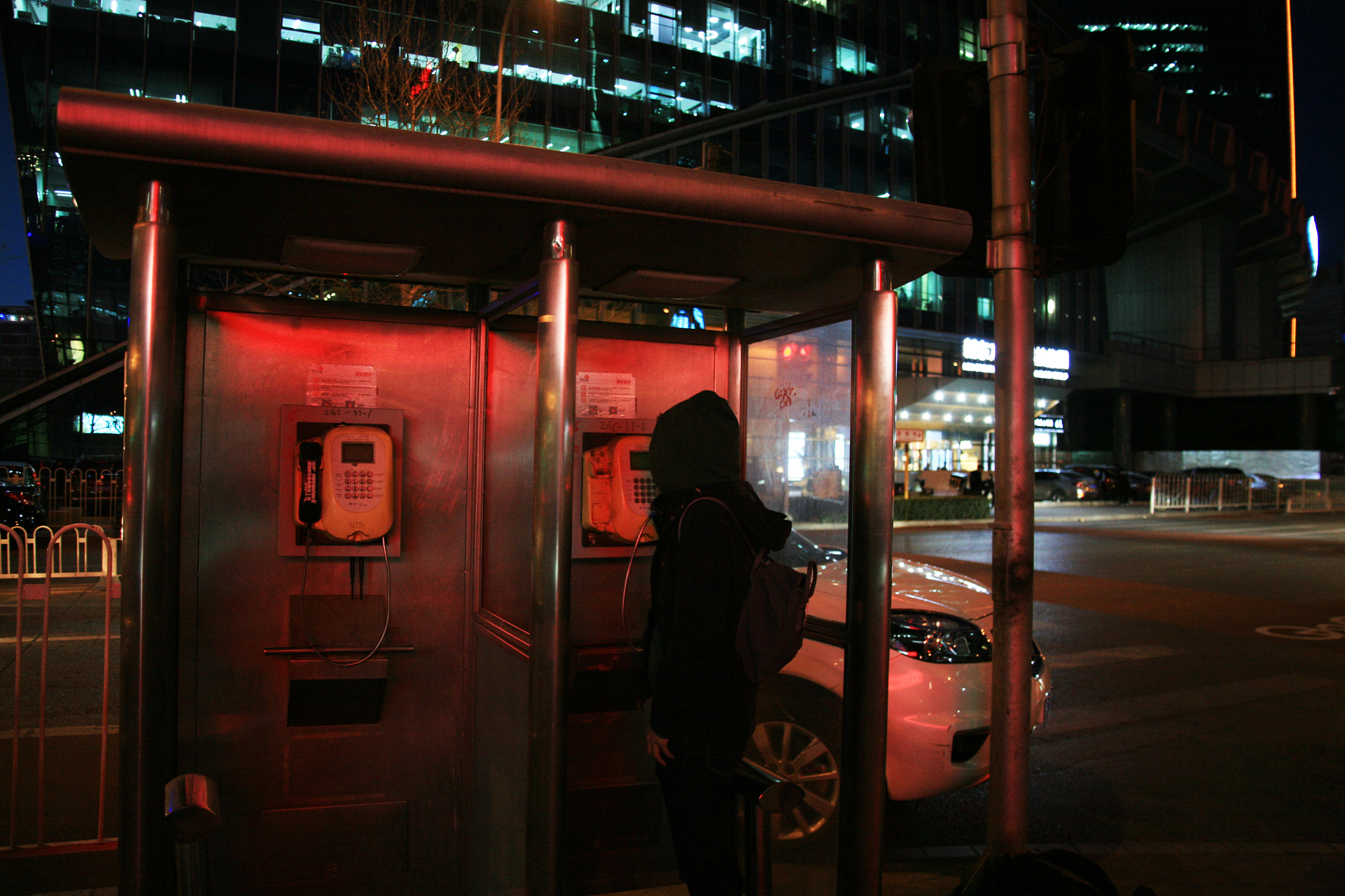 Canon EF 28-135mm F3.5-5.6 IS USM sample photo. Telephone booth photography