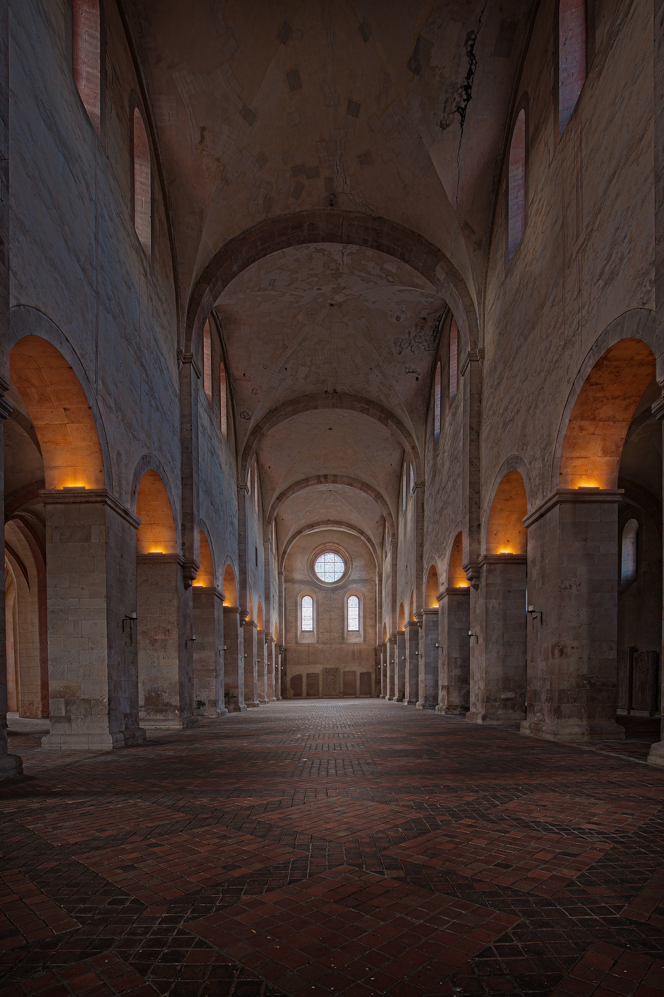 Canon EF 16-35mm F4L IS USM sample photo. Basilika im kloster eberbach photography