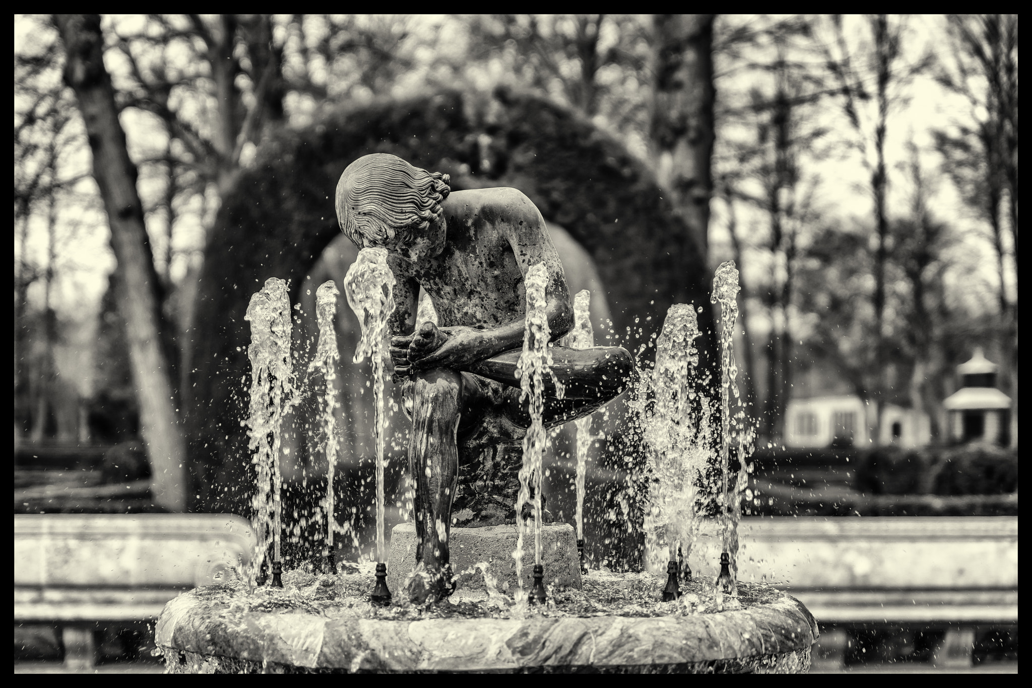 24-70mm F2.8 OSS sample photo. Fuente de la espina. photography