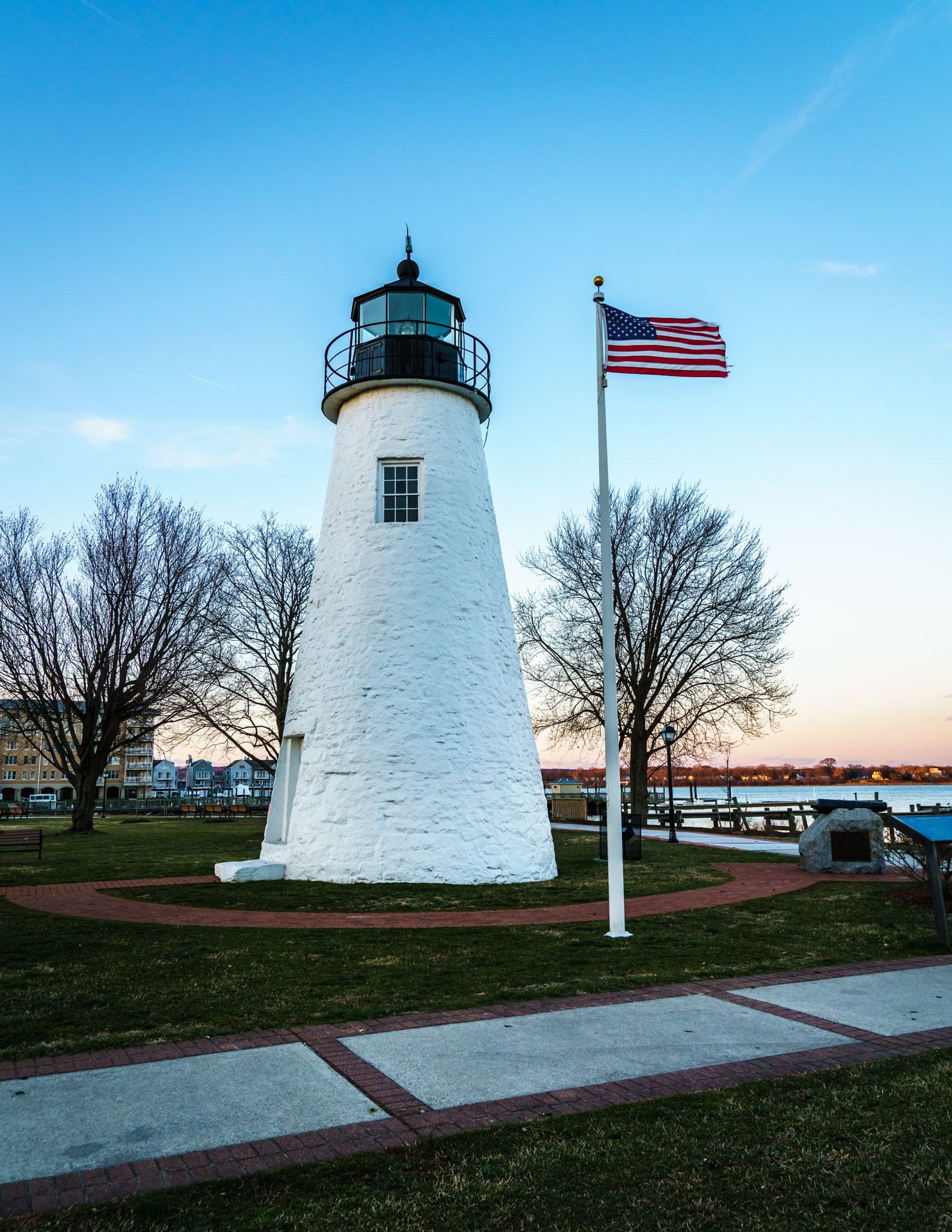 Sony a7R II + Canon 24-105mm F4 DG OS HSM | Art 013 sample photo. Concord point lighthouse photography