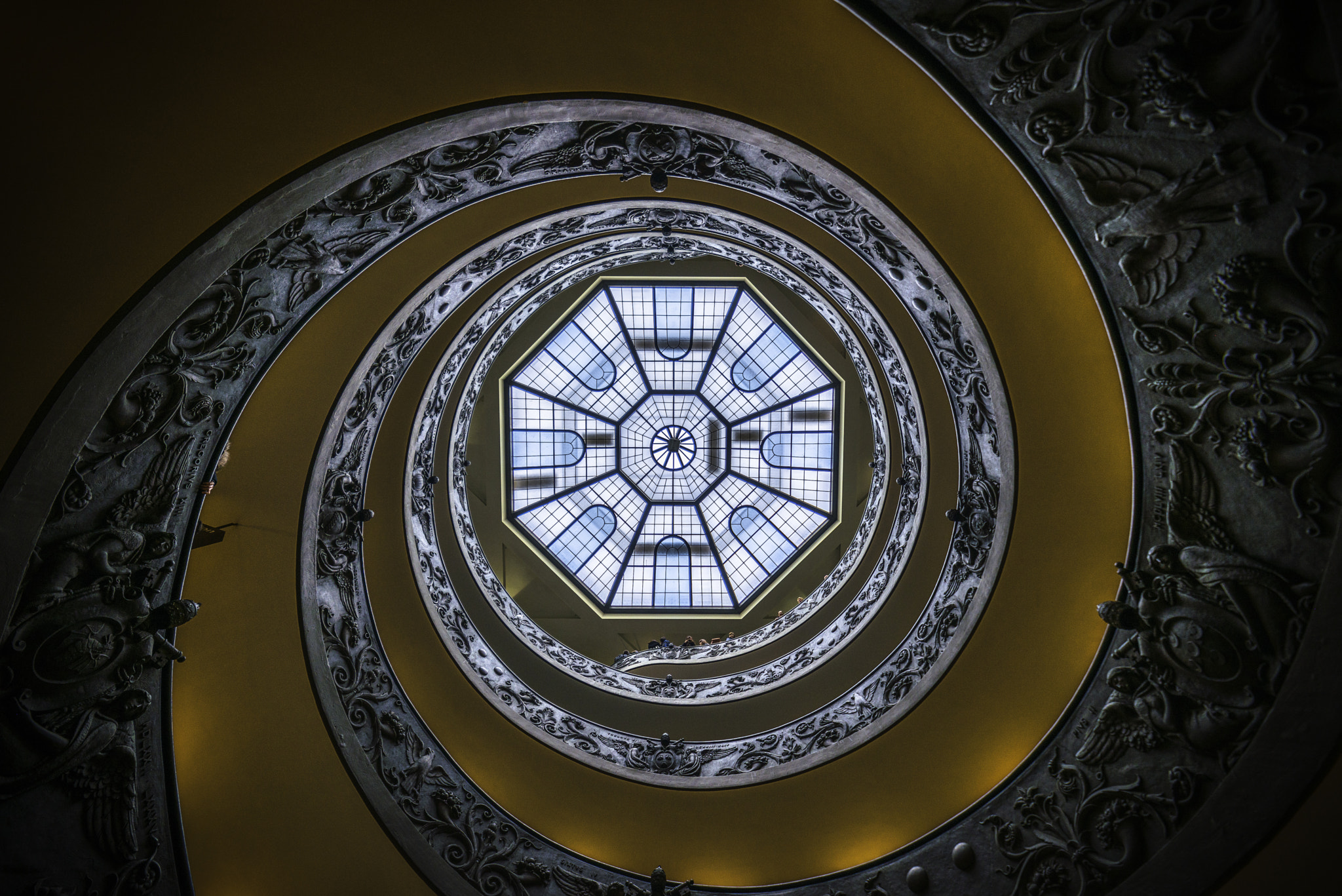 Samyang 14mm F2.8 ED AS IF UMC sample photo. Spiral staircase photography