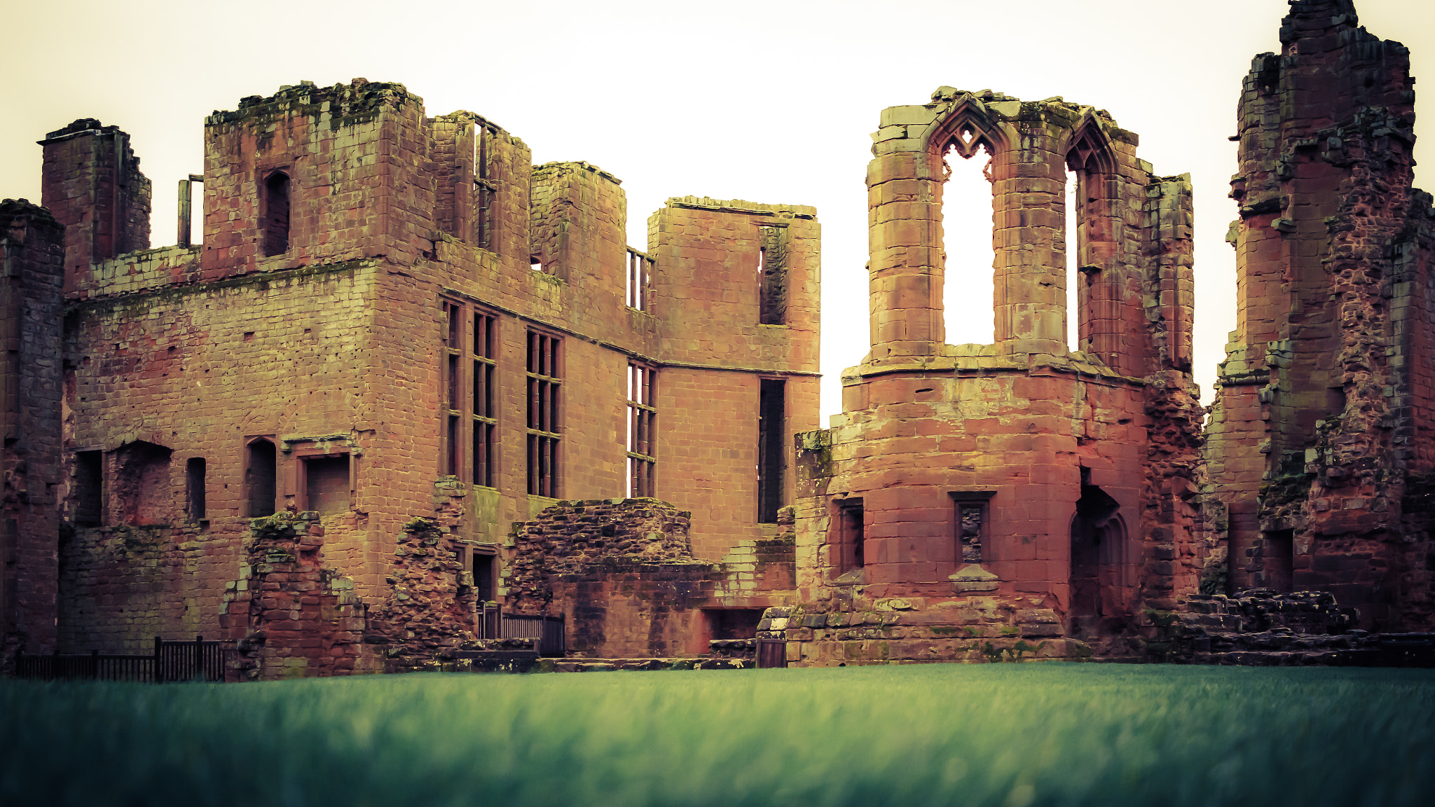 Canon EF-S 24mm F2.8 STM sample photo. Kenilworth castle lii photography
