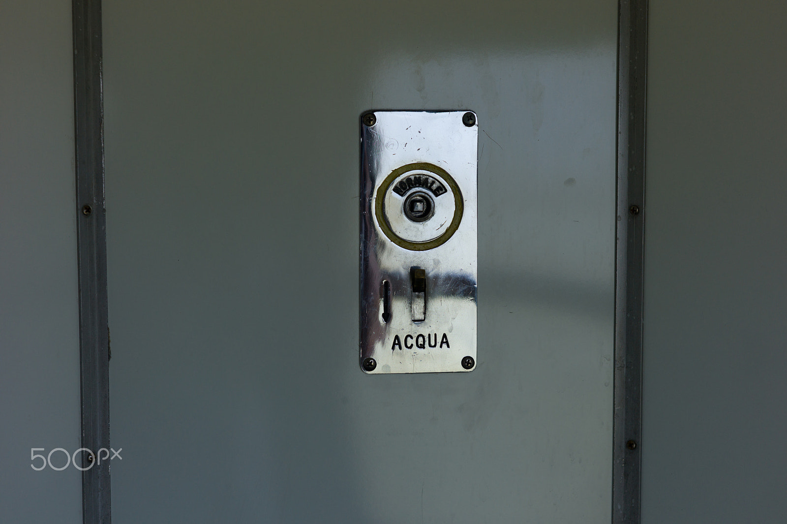 Leica M9 + Summicron-M 50mm f/2 (IV, V) sample photo. Aqua photography