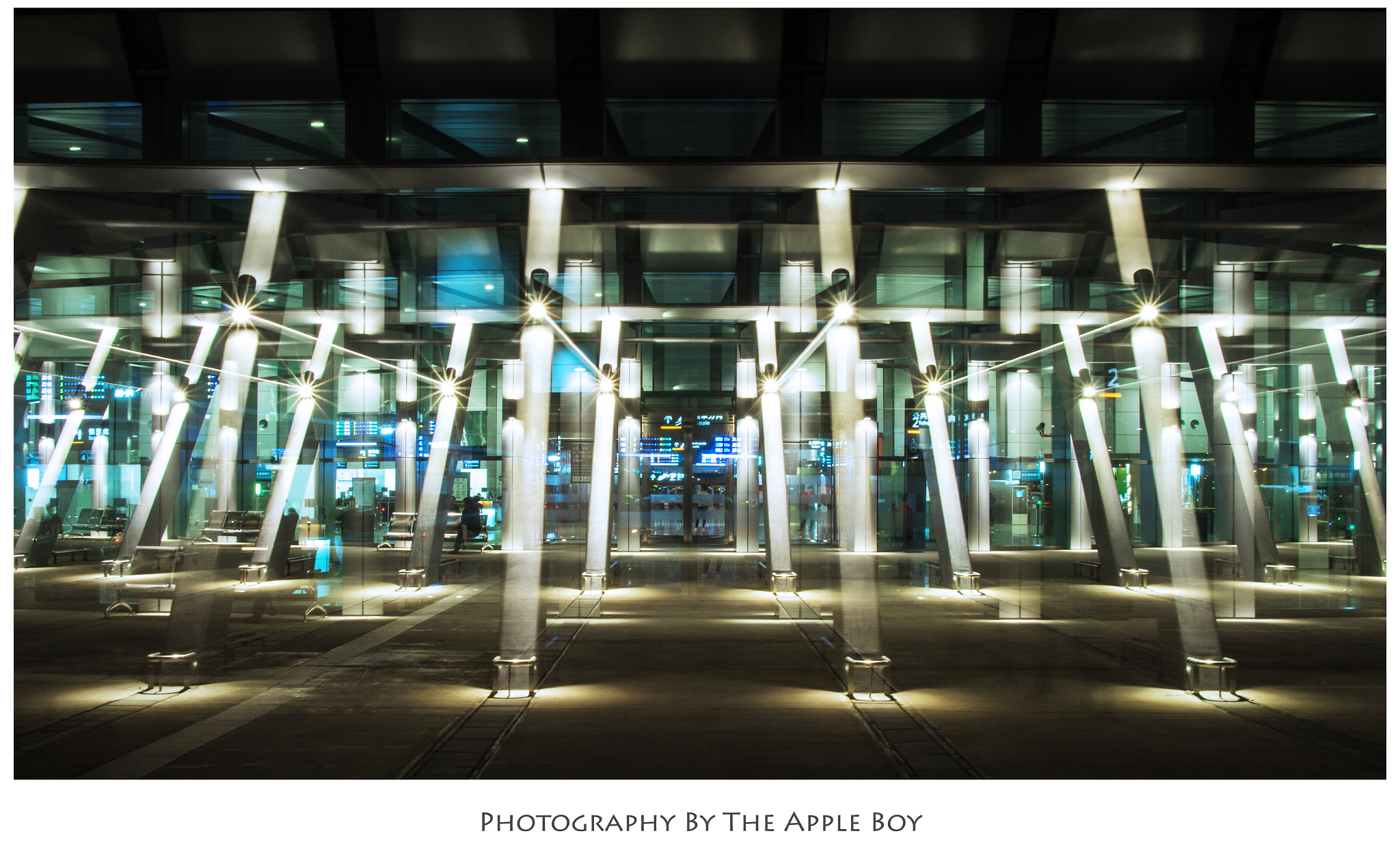 Canon EF-S 17-55mm F2.8 IS USM sample photo. Station photography