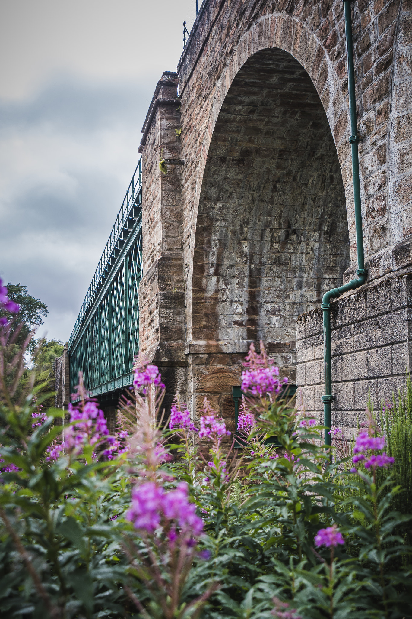 Canon EOS 70D + Sigma 24-70mm F2.8 EX DG Macro sample photo. Railroadbridge photography