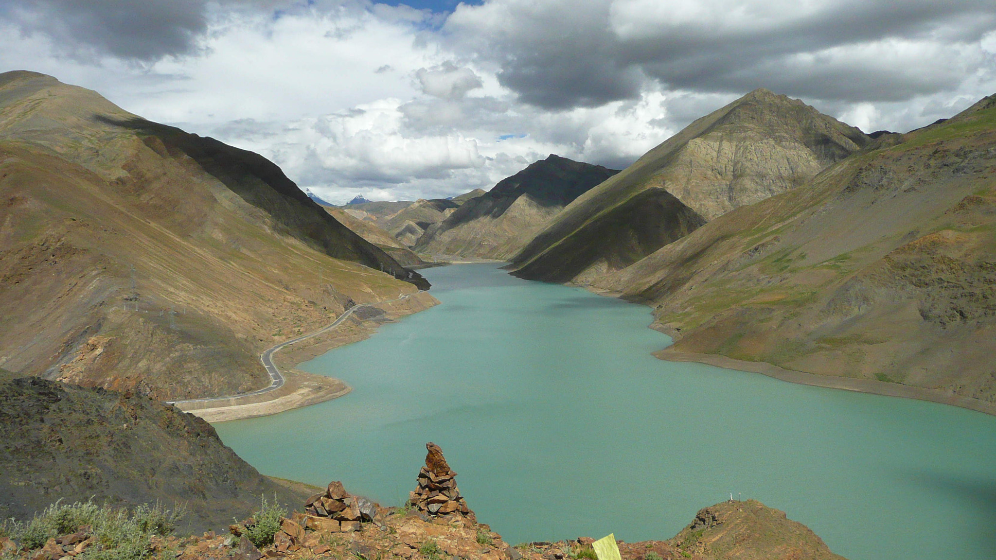 Panasonic DMC-TZ3 sample photo. Tibetan lake (artifical but the pleasure is real) photography