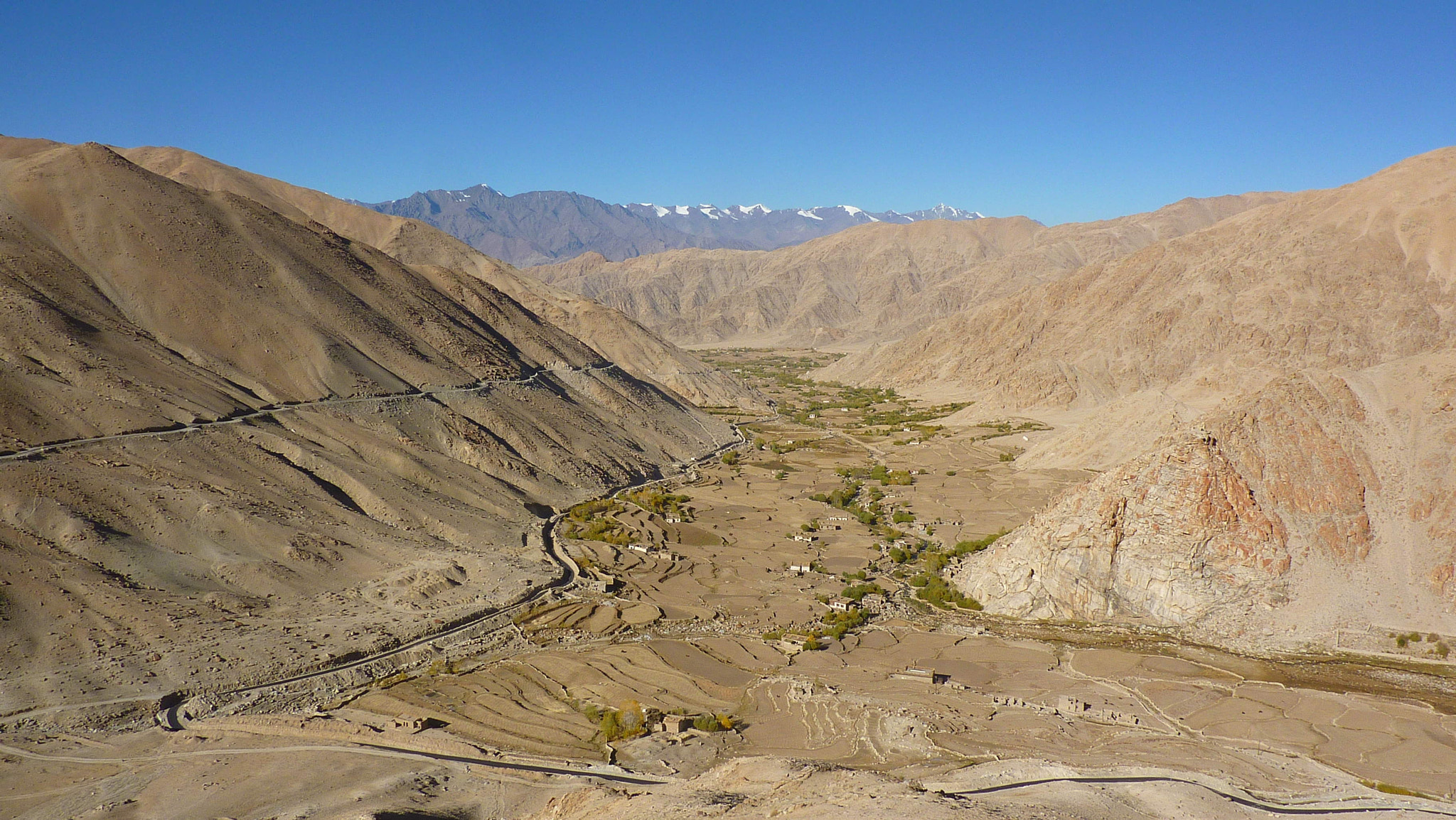 Panasonic Lumix DMC-ZS1 (Lumix DMC-TZ6) sample photo. Ladakhi valley (a bit dry, but the pleasure is still real) photography