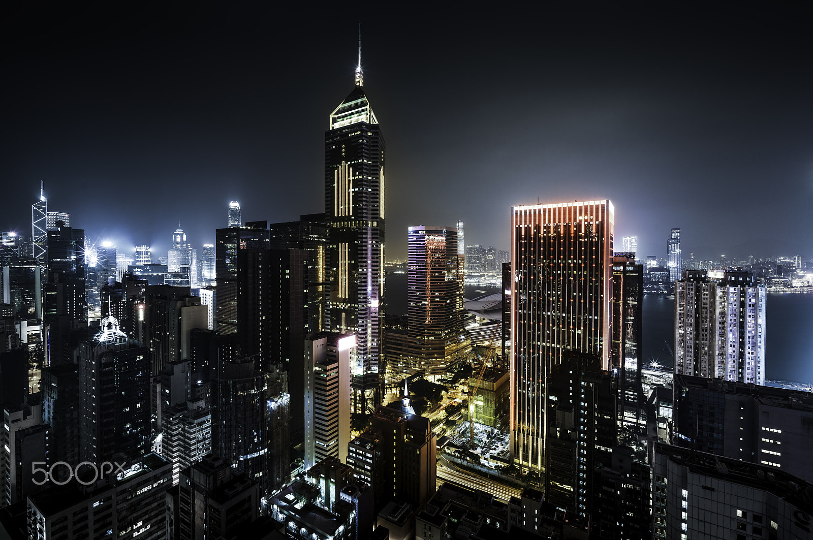 Sony a7R II + Voigtlander SUPER WIDE-HELIAR 15mm F4.5 III sample photo. Wooloomooloo bar in hongkong photography