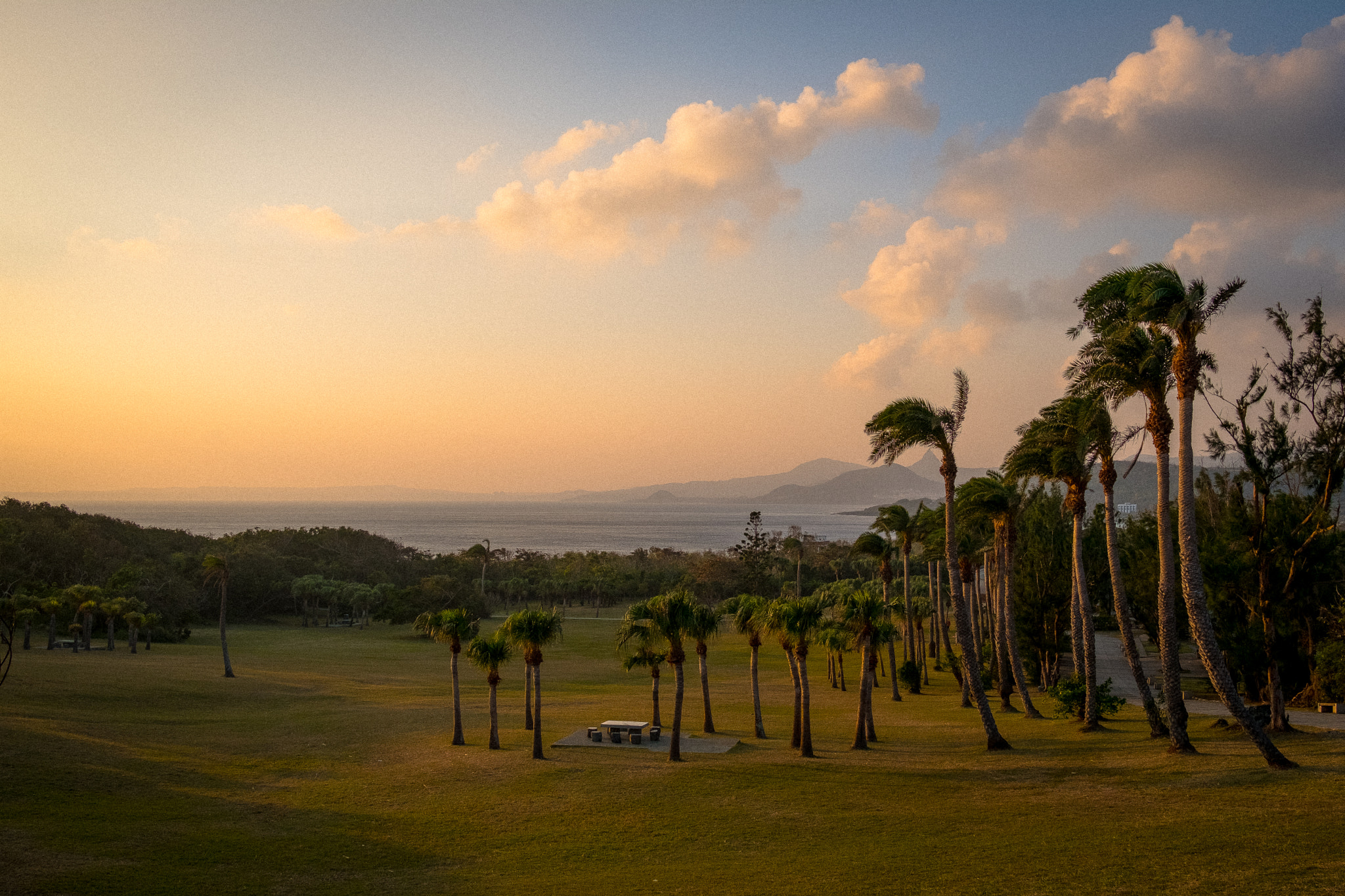 Fujifilm X-T2 + Fujifilm XF 23mm F2 R WR sample photo. Oulanpi sunset photography