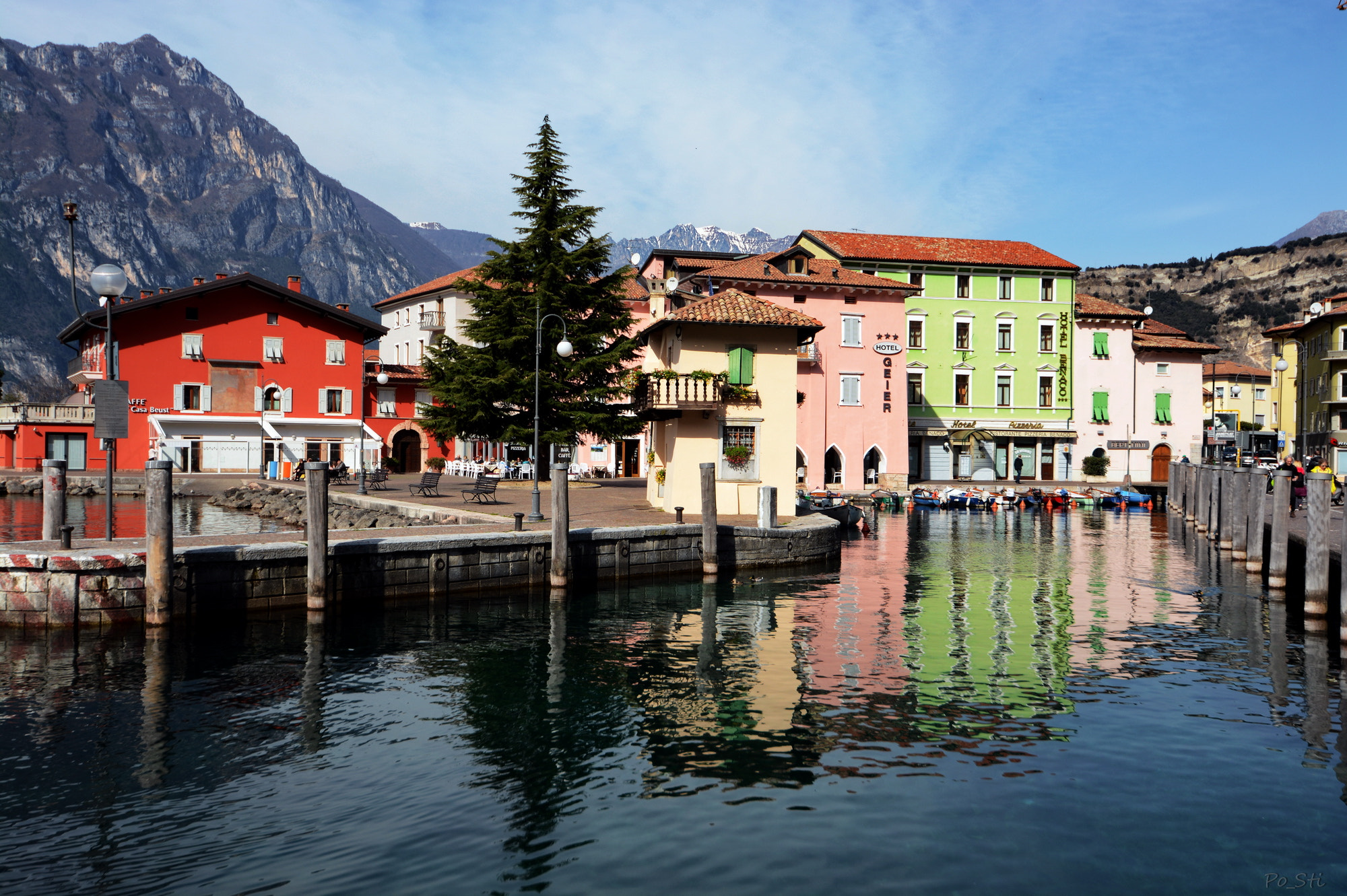 Sigma 12-24mm F4.5-5.6 II DG HSM sample photo. Il piccolo porto a torbole photography