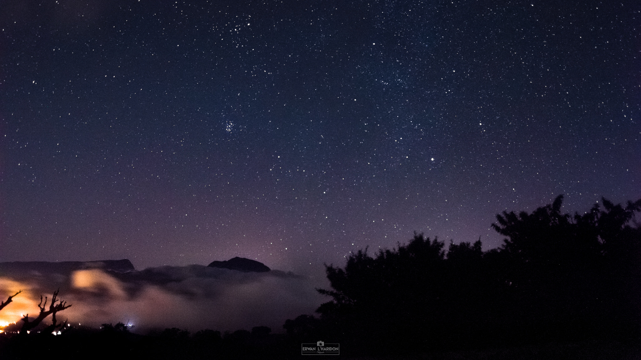 Nikon D3200 sample photo. Le piton des neiges sous les étoiles photography