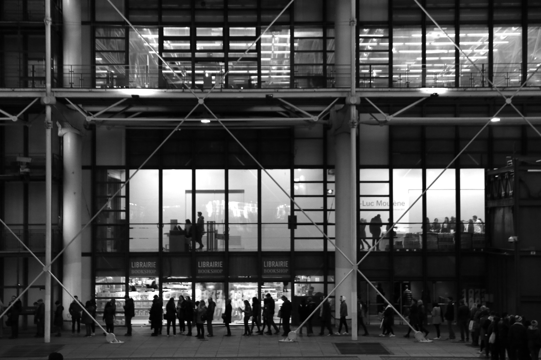 Canon EOS 760D (EOS Rebel T6s / EOS 8000D) sample photo. Pompidou center photography
