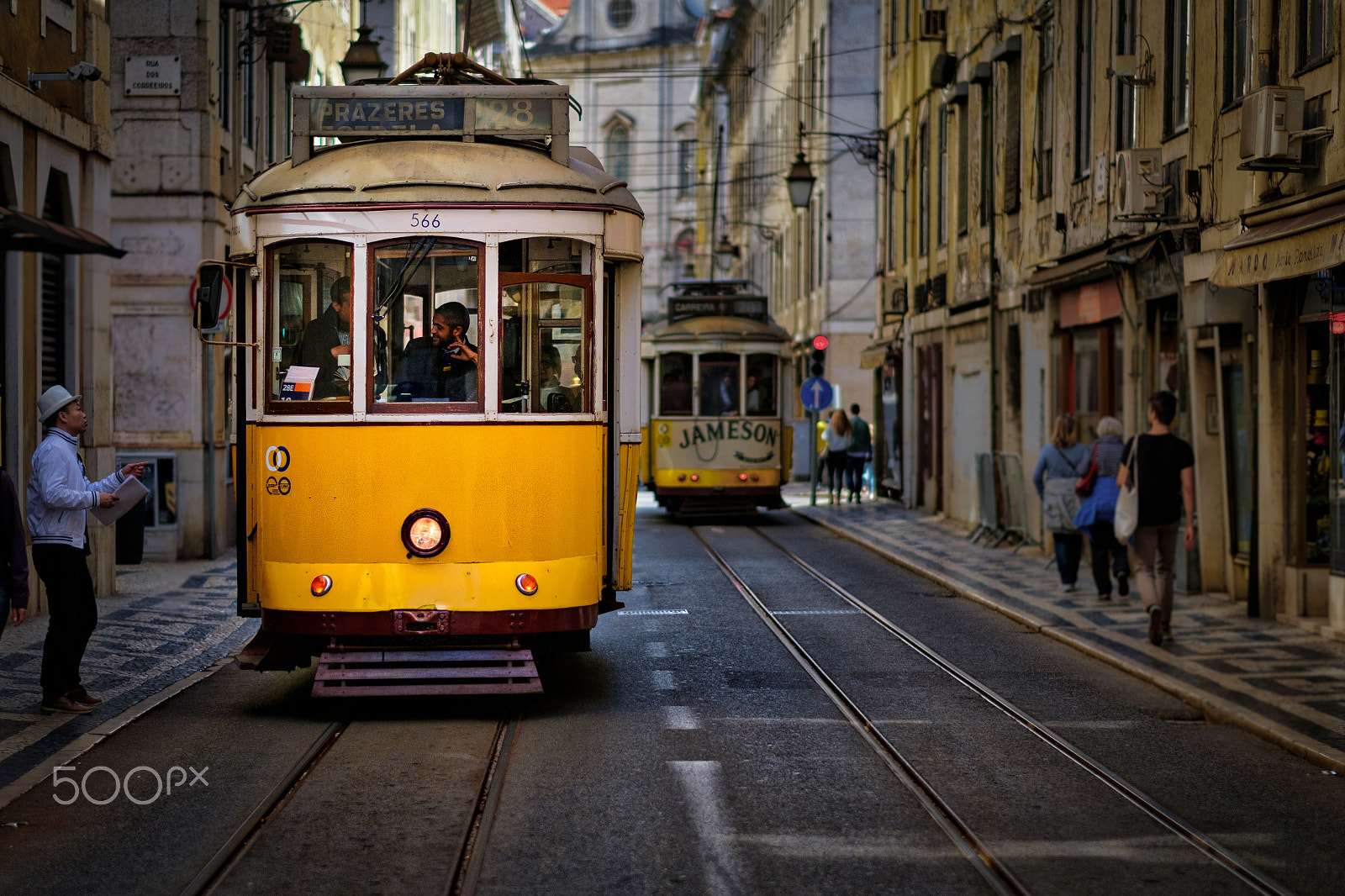 Fujifilm X-T20 + Fujifilm XF 56mm F1.2 R sample photo. Yellow tram photography