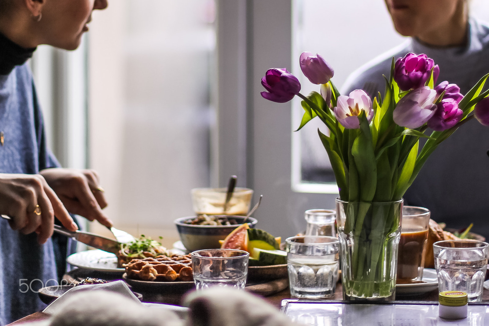 Canon EOS 50D + Canon EF 50mm F1.4 USM sample photo. Cozy brunch photography