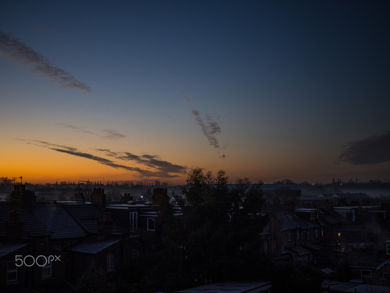 Olympus OM-D E-M1 + Olympus M.Zuiko Digital 25mm F1.8 sample photo. Frosty dawn suburban london photography