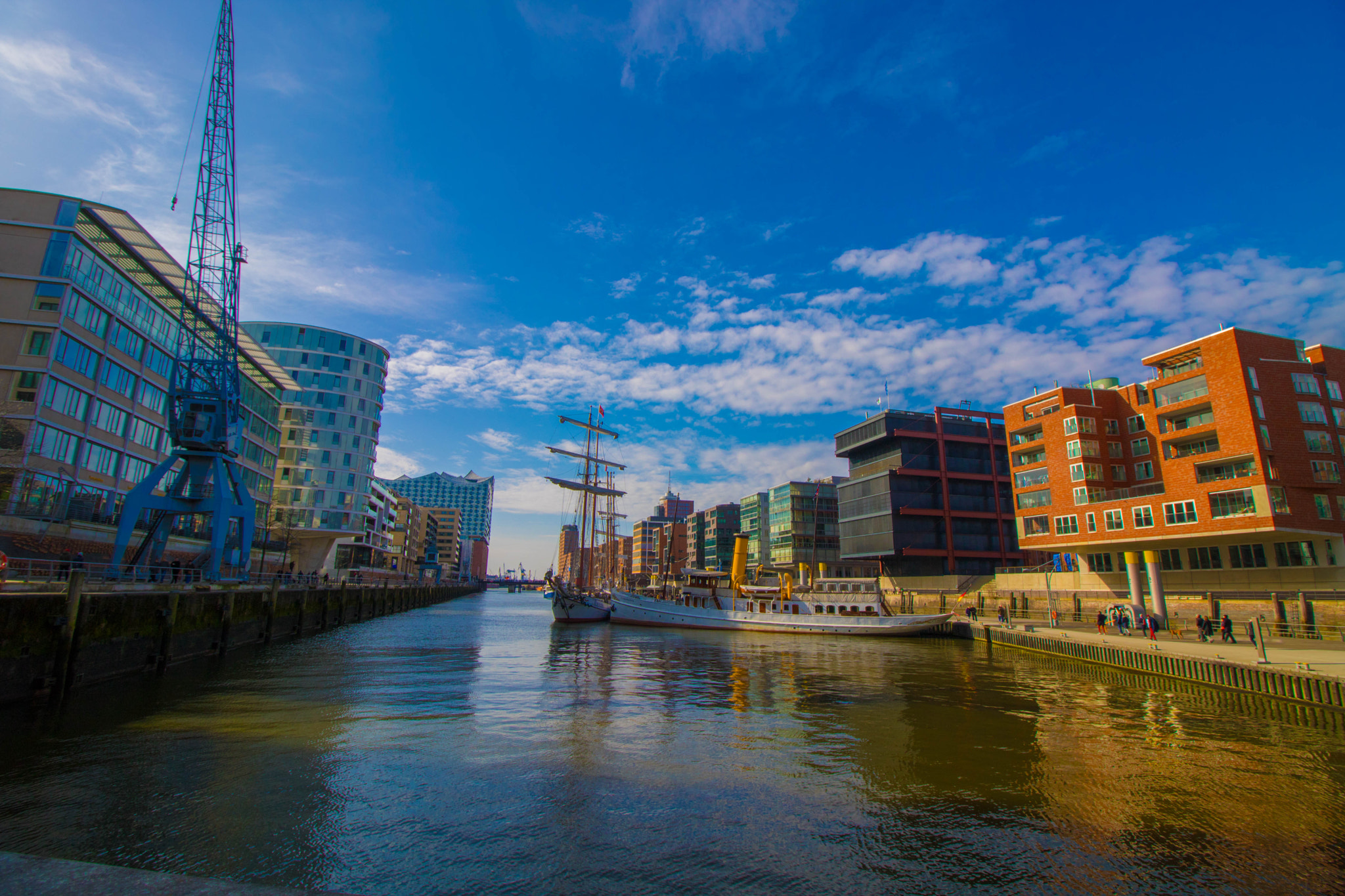 Canon EOS 750D (EOS Rebel T6i / EOS Kiss X8i) sample photo. Hamburg hafen city 2 photography