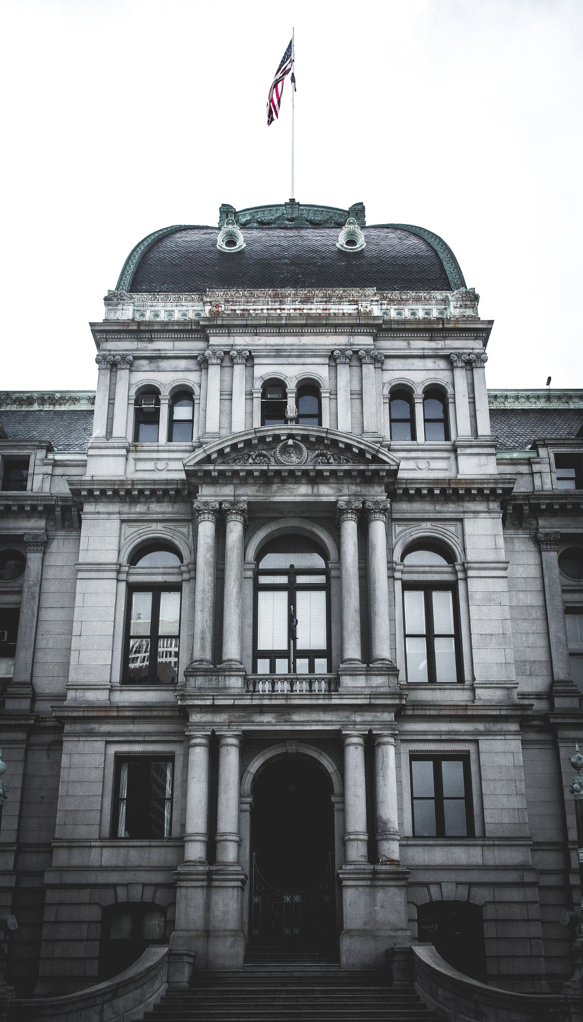 Canon EOS 600D (Rebel EOS T3i / EOS Kiss X5) sample photo. City hall photography