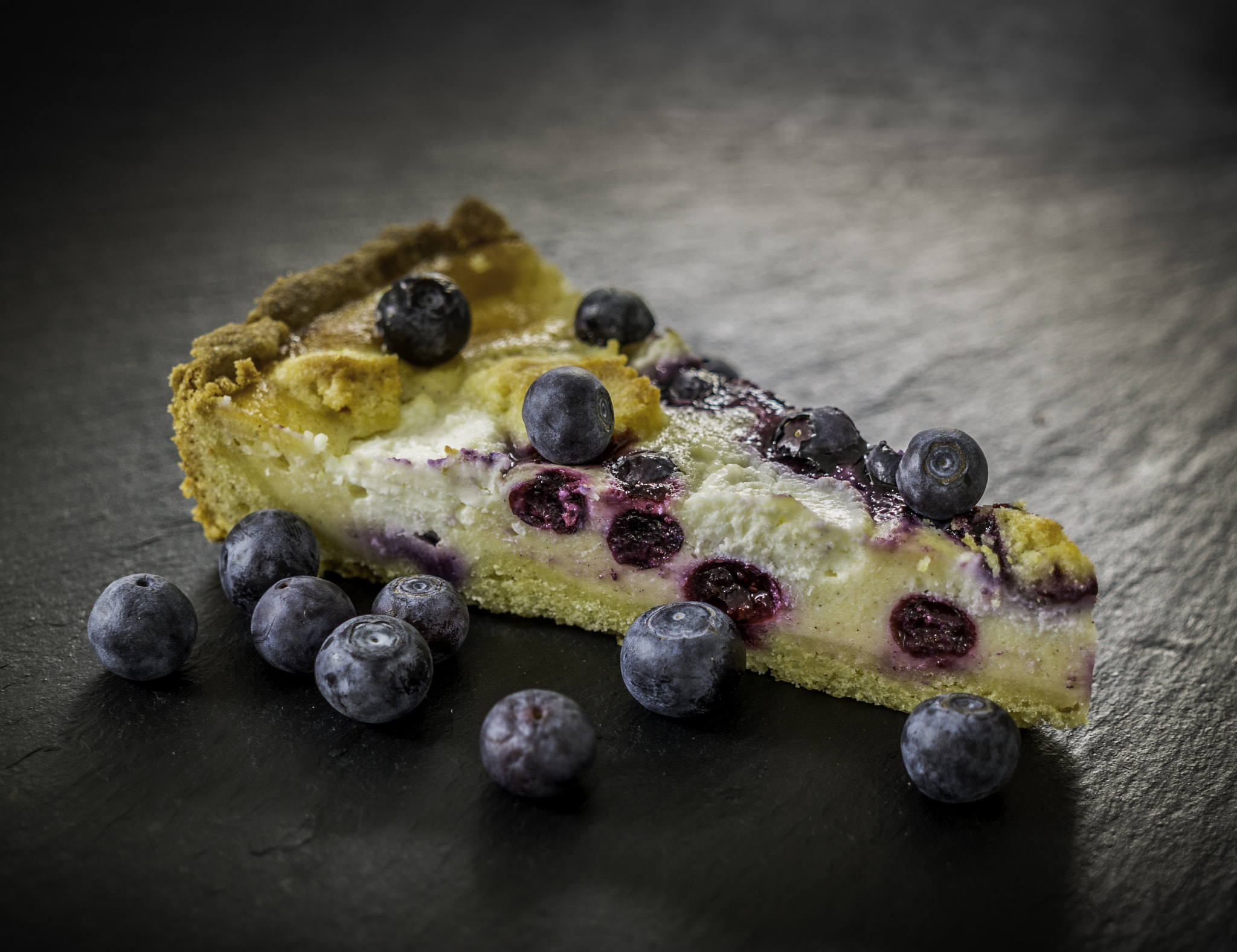 Sigma 30mm F2.8 EX DN sample photo. Blueberry cake photography