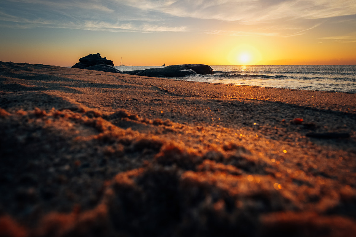 Fujifilm X-M1 + Fujifilm XF 14mm F2.8 R sample photo. Beach photography