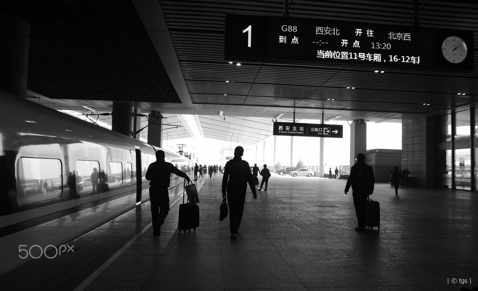 Nikon AF Nikkor 24mm F2.8D sample photo. On route photography