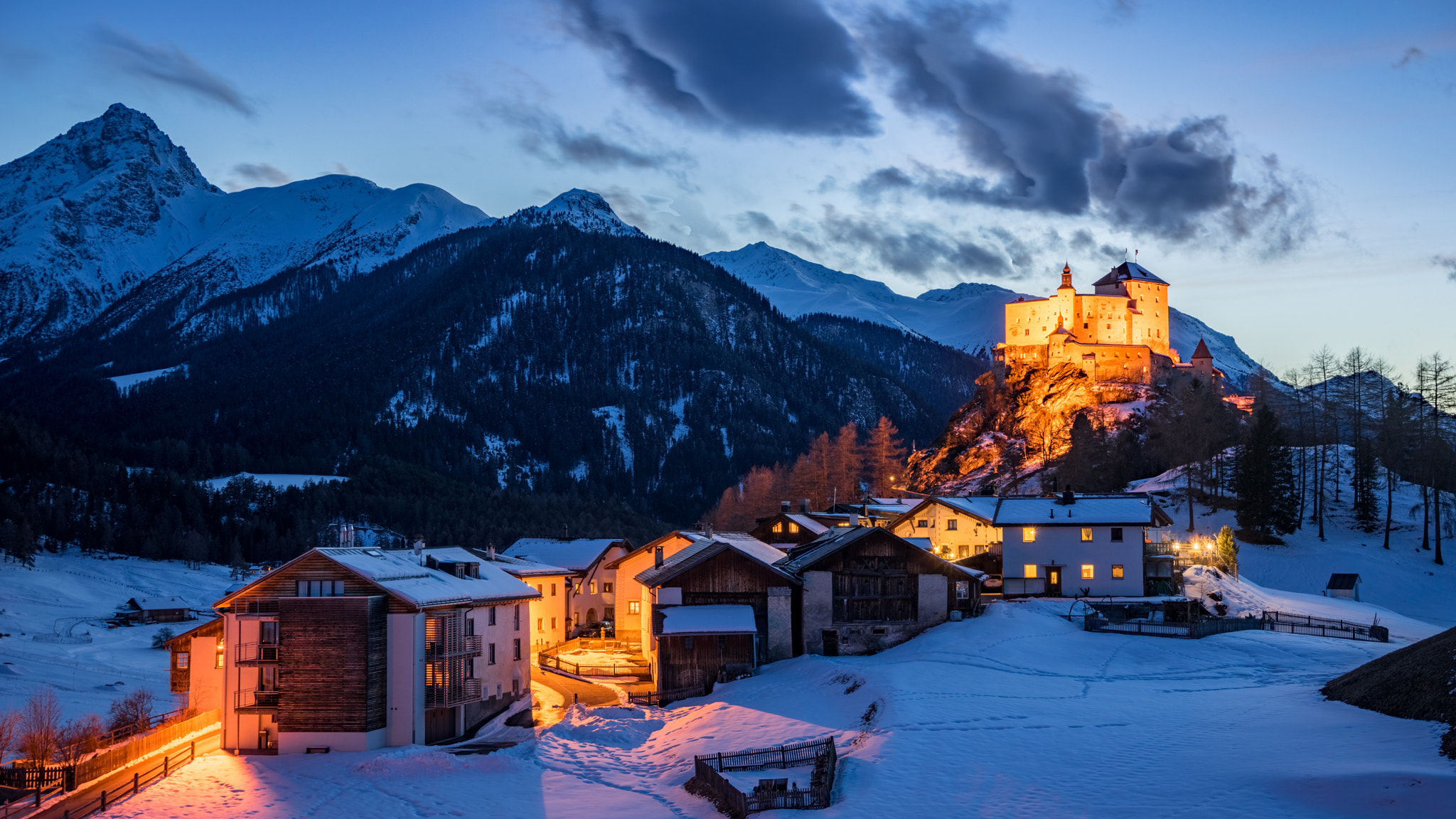 Sony a7R + Sony Vario Tessar T* FE 24-70mm F4 ZA OSS sample photo. Sparels mit schloss tarasp in der blauen stunde photography