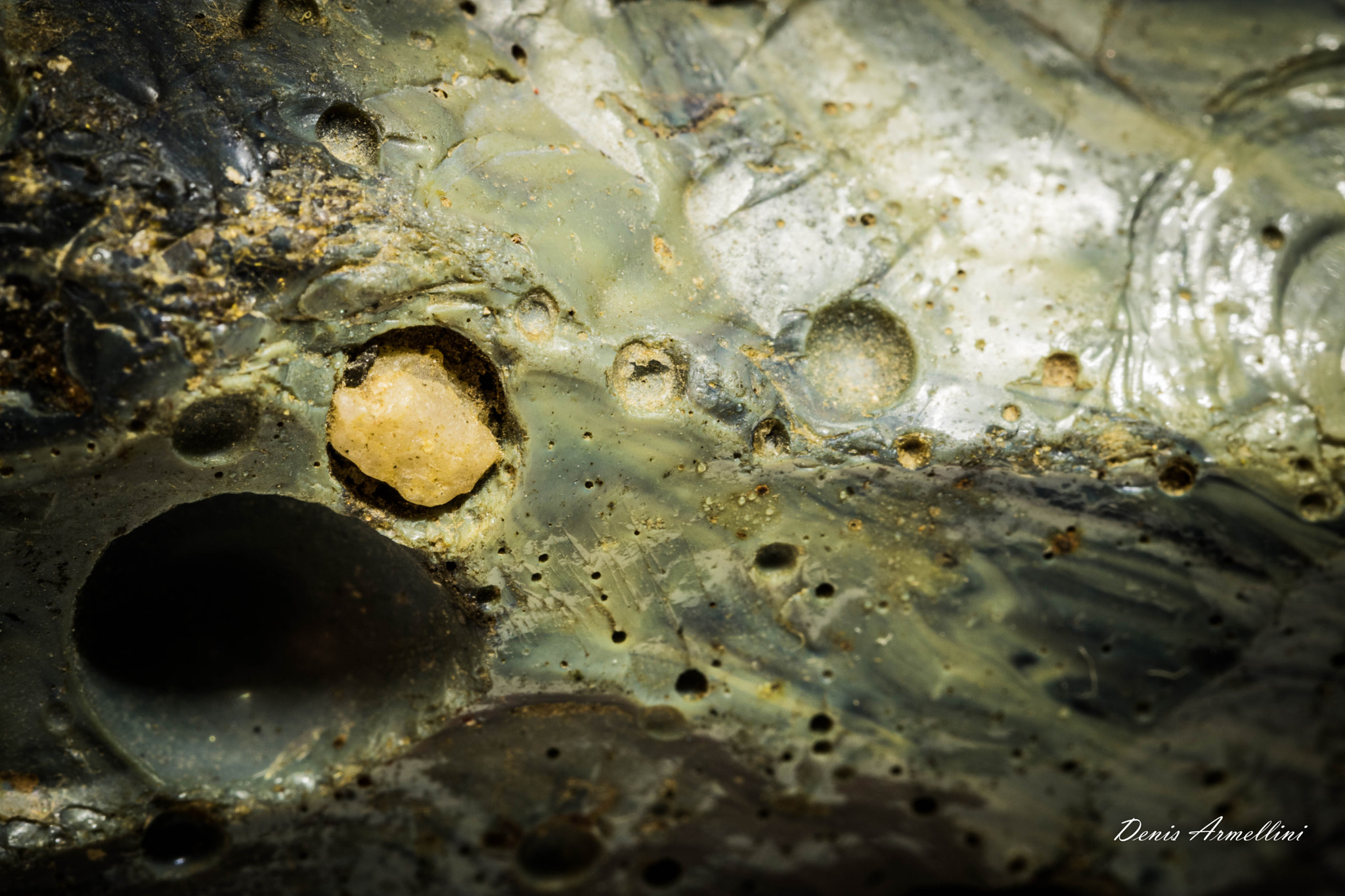 Canon EF 100mm F2.8L Macro IS USM sample photo. Blue rock 02 photography