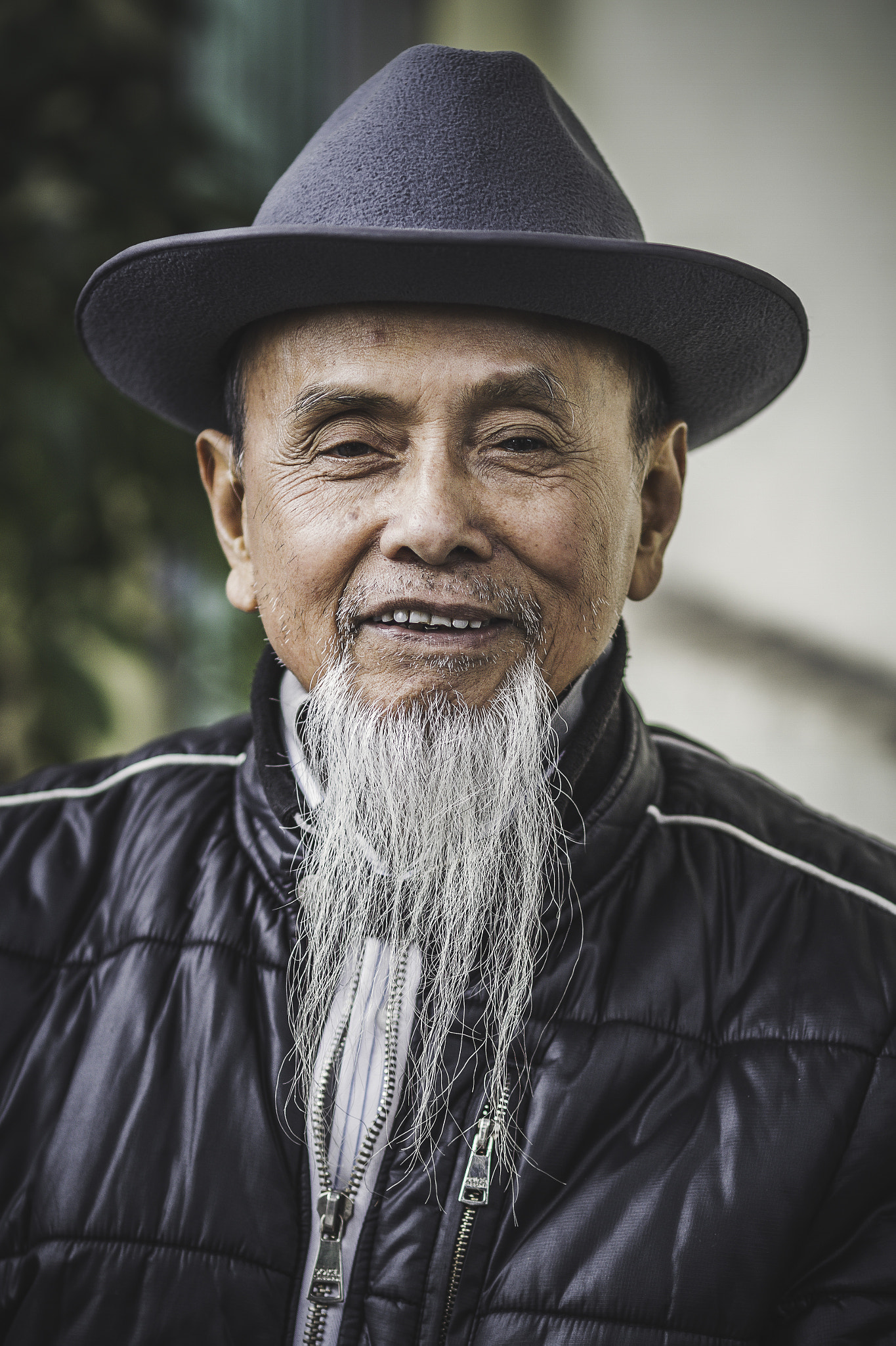 Canon EF 135mm F2L USM sample photo. In the street of hanoi photography