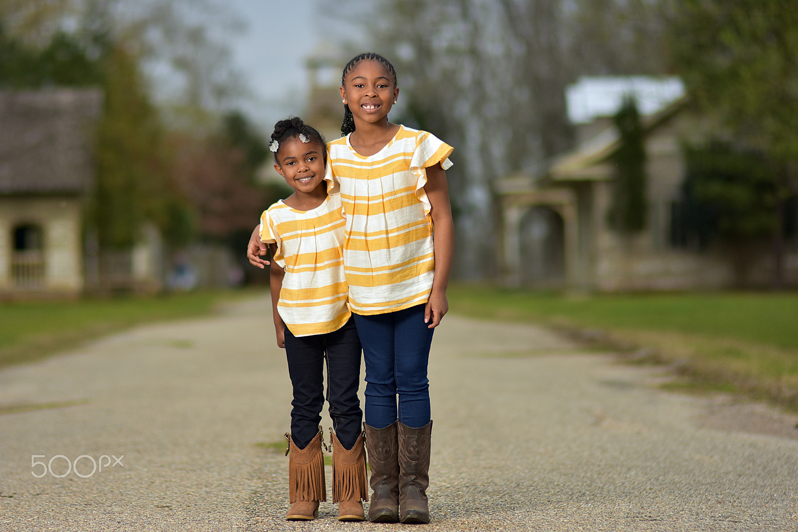 Nikon AF-S Nikkor 24-70mm F2.8G ED sample photo. Sisters photography