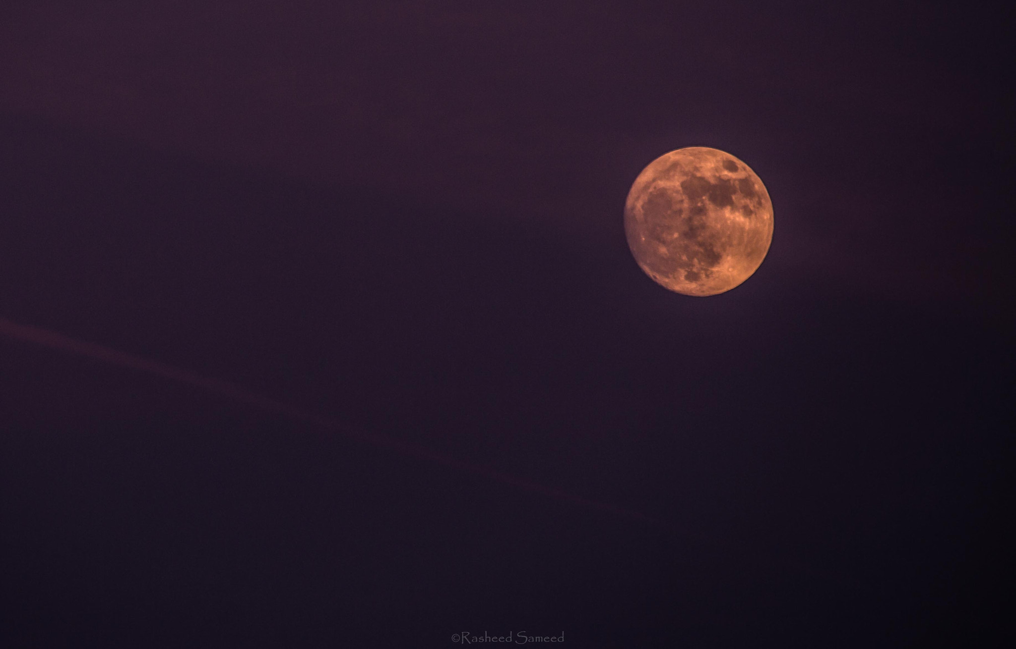 Canon EF-S 55-250mm F4-5.6 IS STM sample photo. Full moon photography