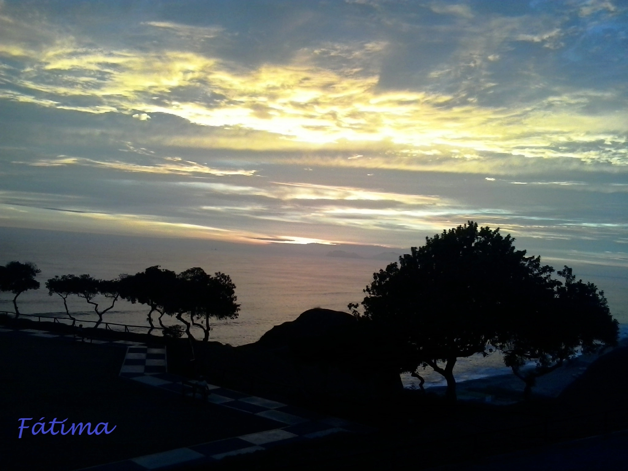 Samsung Galaxy Music Duos sample photo. Atardecer celeste y amarillo photography