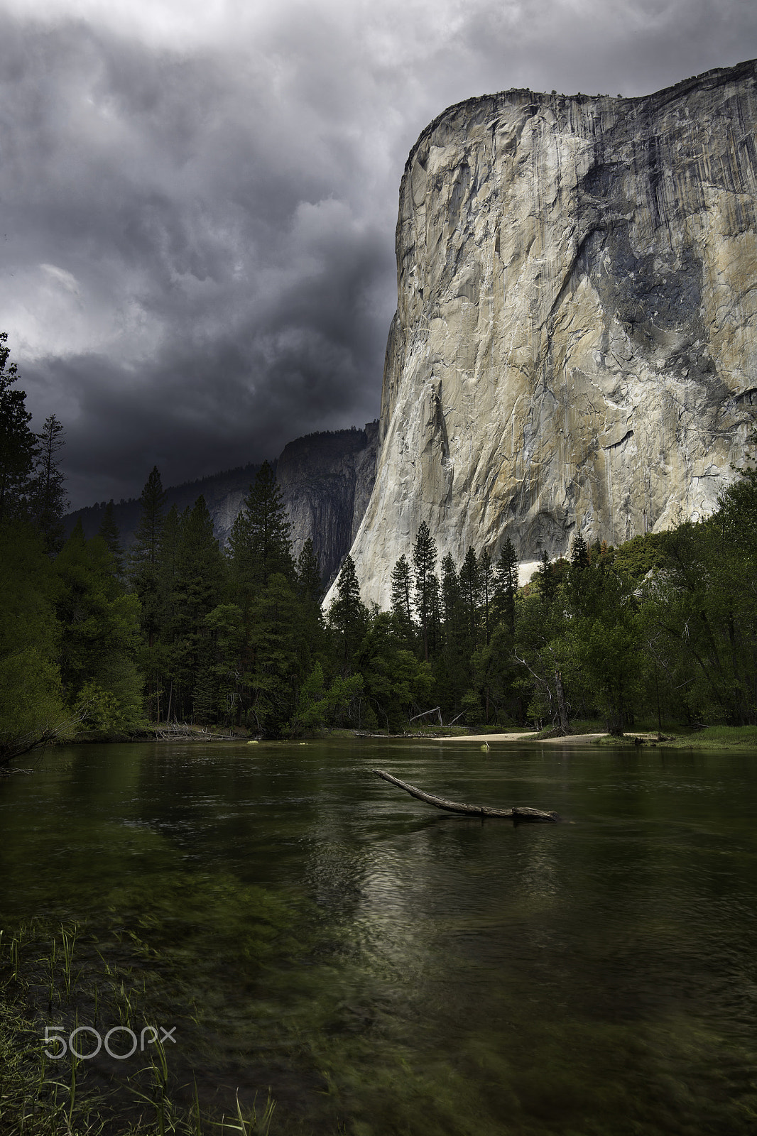 Canon EF 16-35mm F4L IS USM sample photo. Storms through yosemite valley photography