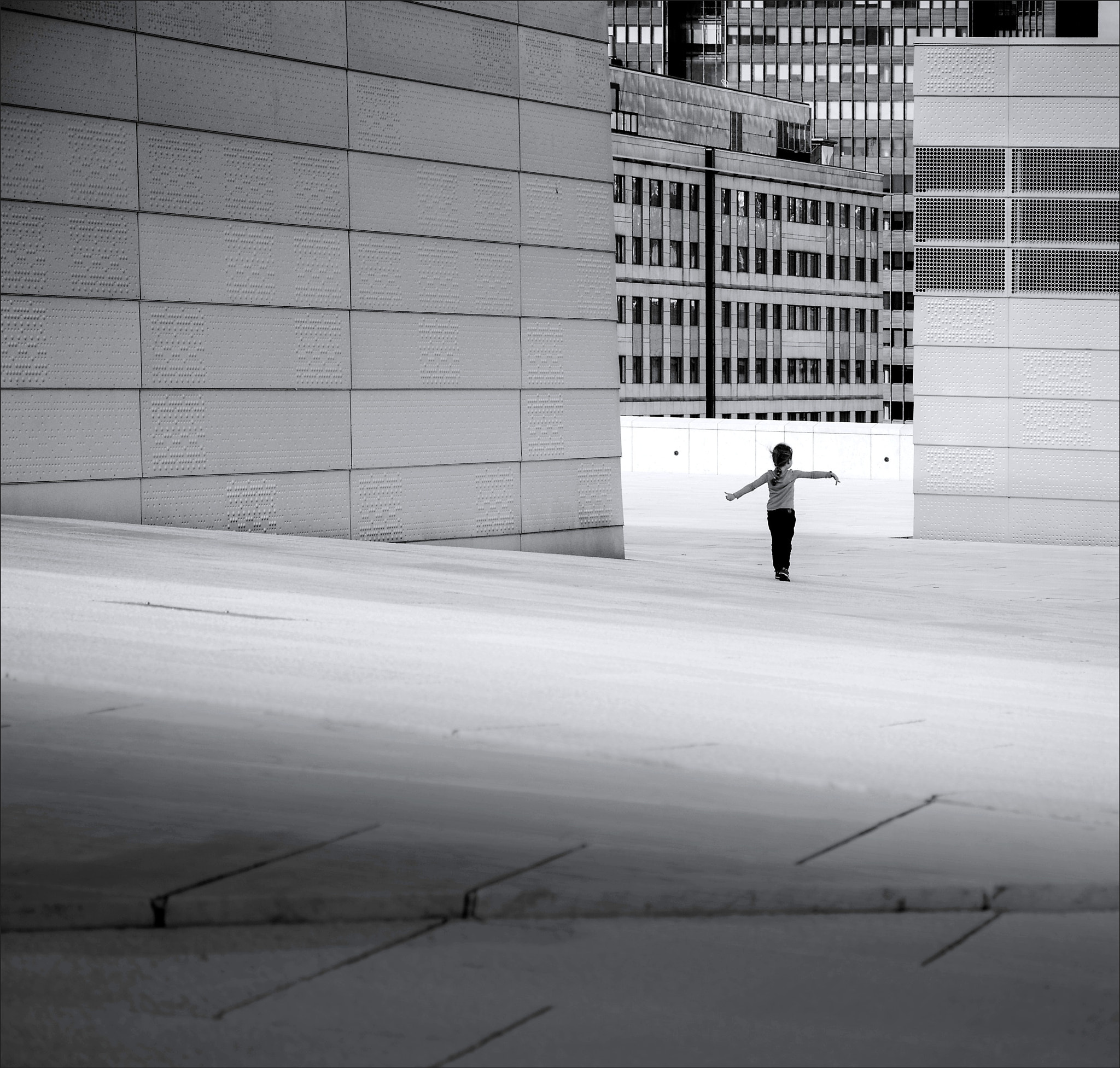 16.00 - 85.00 mm f/3.5 - 5.6 sample photo. Life is beautiful photography
