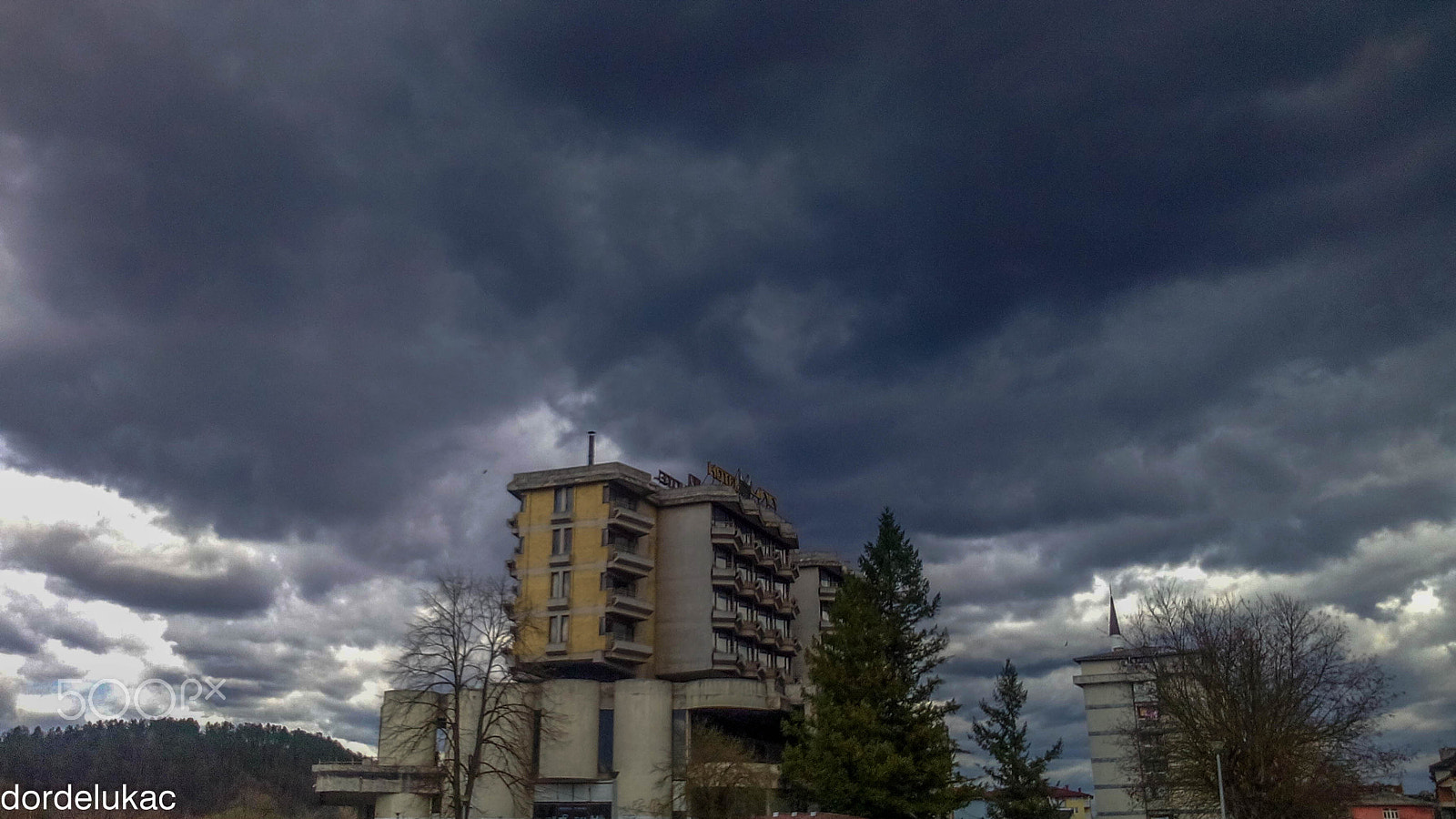 ZTE Blade L3 sample photo. Storm over old hotel "una" photography