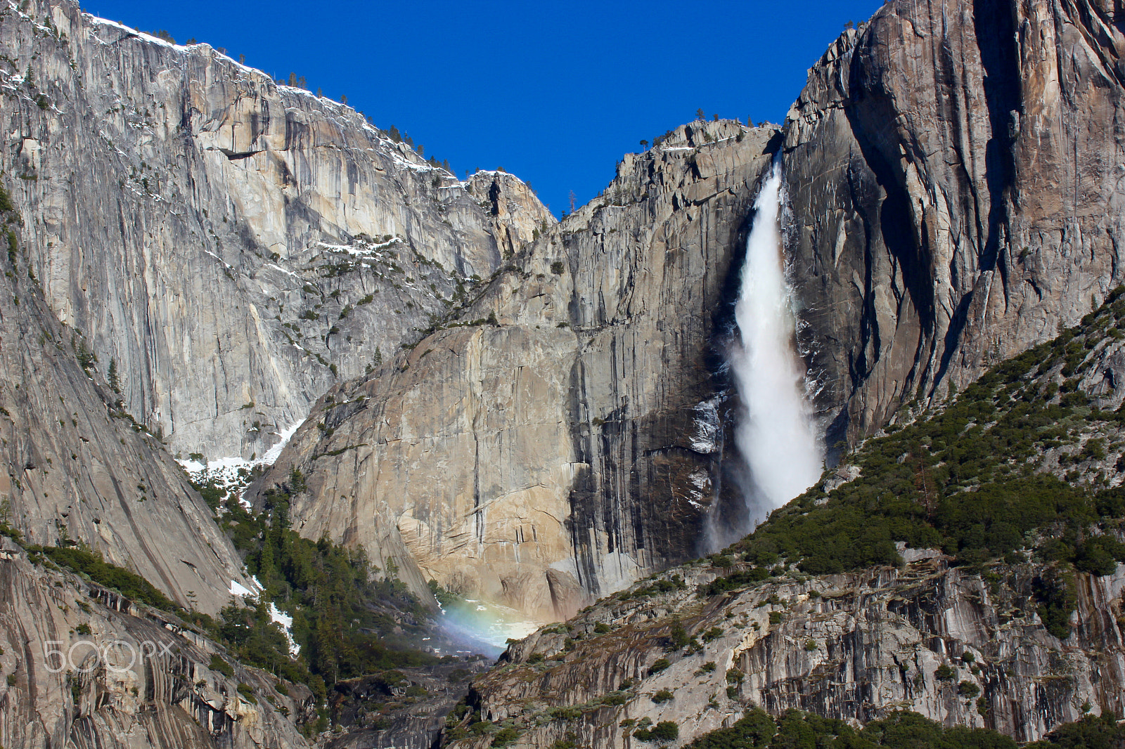 Canon EOS 600D (Rebel EOS T3i / EOS Kiss X5) + Canon EF 28-105mm f/3.5-4.5 USM sample photo. Yosemite falls photography