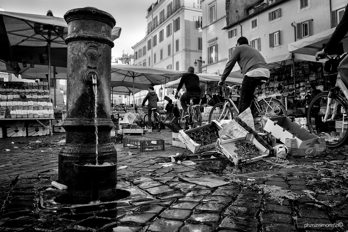 Fujifilm X-Pro2 + Fujifilm XF 18-135mm F3.5-5.6 R LM OIS WR sample photo. Roma - campo de' fiori photography