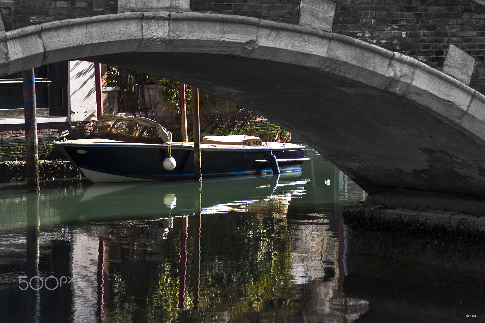 Nikon D5200 sample photo. Boat through the bridge photography