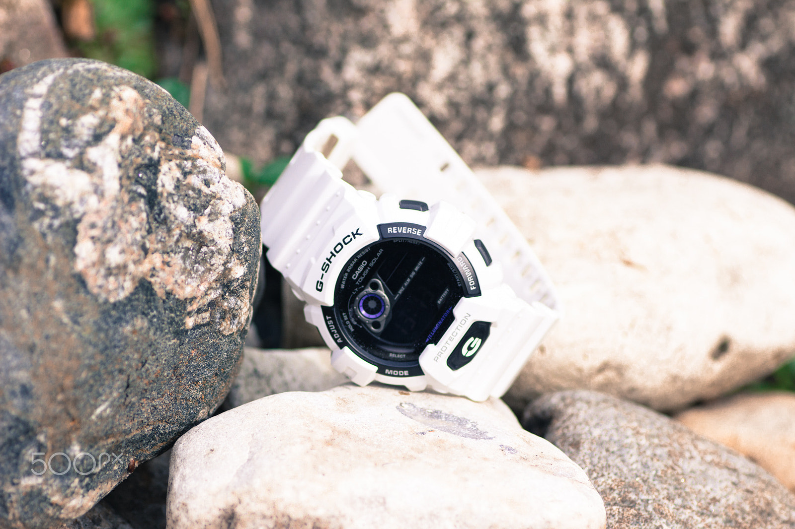 Canon EOS 600D (Rebel EOS T3i / EOS Kiss X5) + Tamron SP AF 90mm F2.8 Di Macro sample photo. Casio g-shock photography