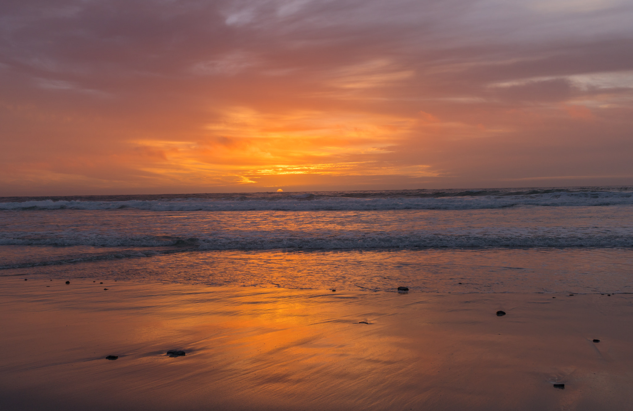 Sony Sonnar T* E 24mm F1.8 ZA sample photo. Sunset at carmel by the sea photography