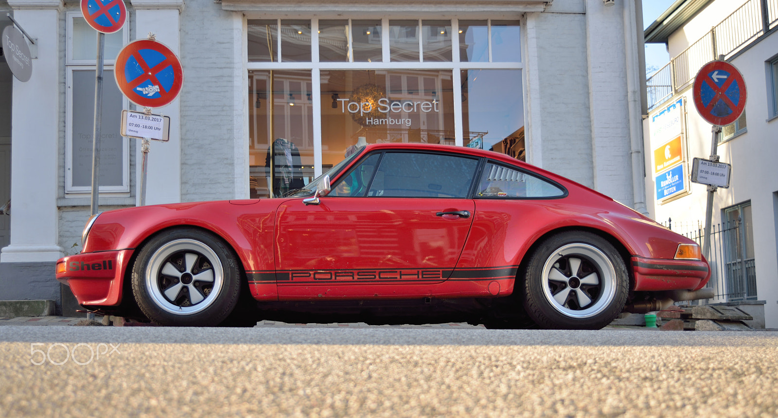 AF Zoom-Nikkor 28-70mm f/3.5-4.5D sample photo. Agents 911 license to park spot photography