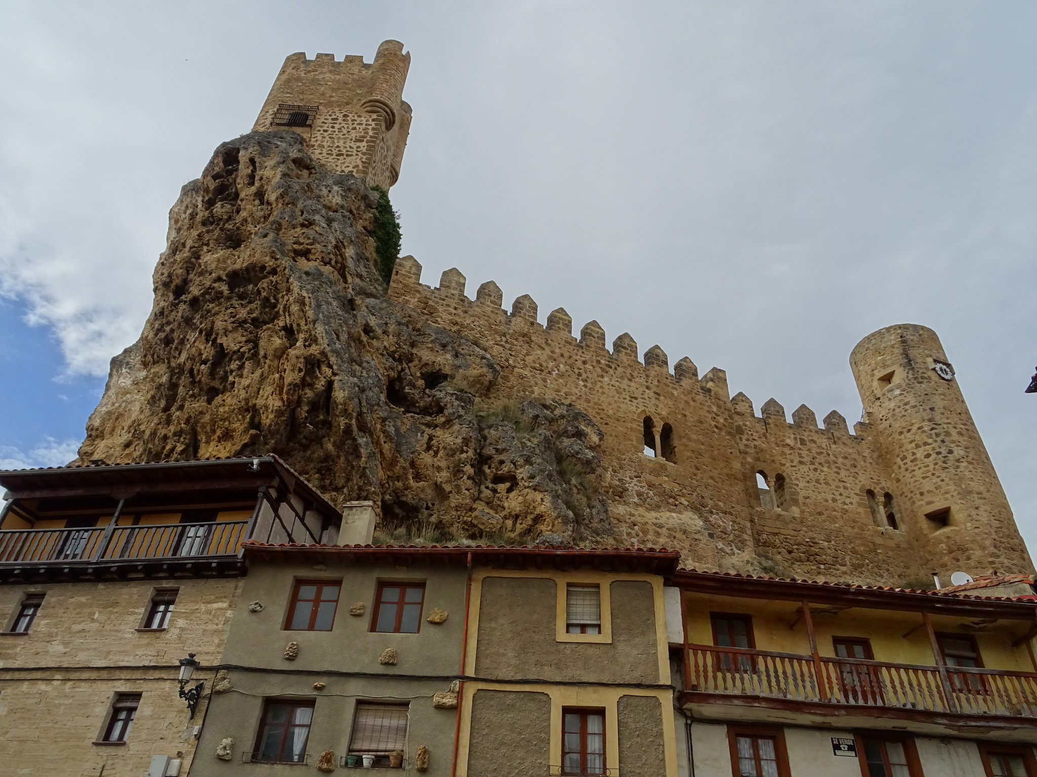 Sony DSC-HX60V sample photo. Castillo medieval de frías photography