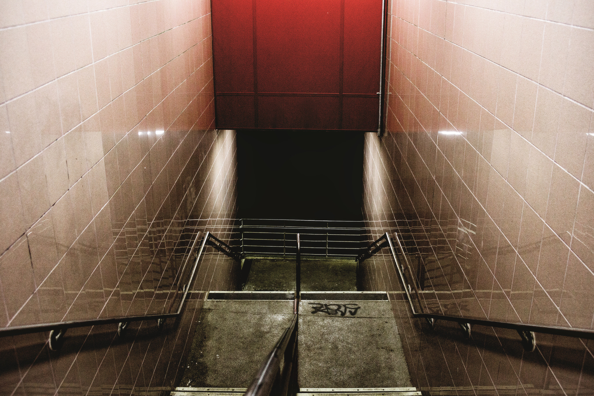 Canon EF 35-105mm f/3.5-4.5 sample photo. Into the abyss of public transportation photography