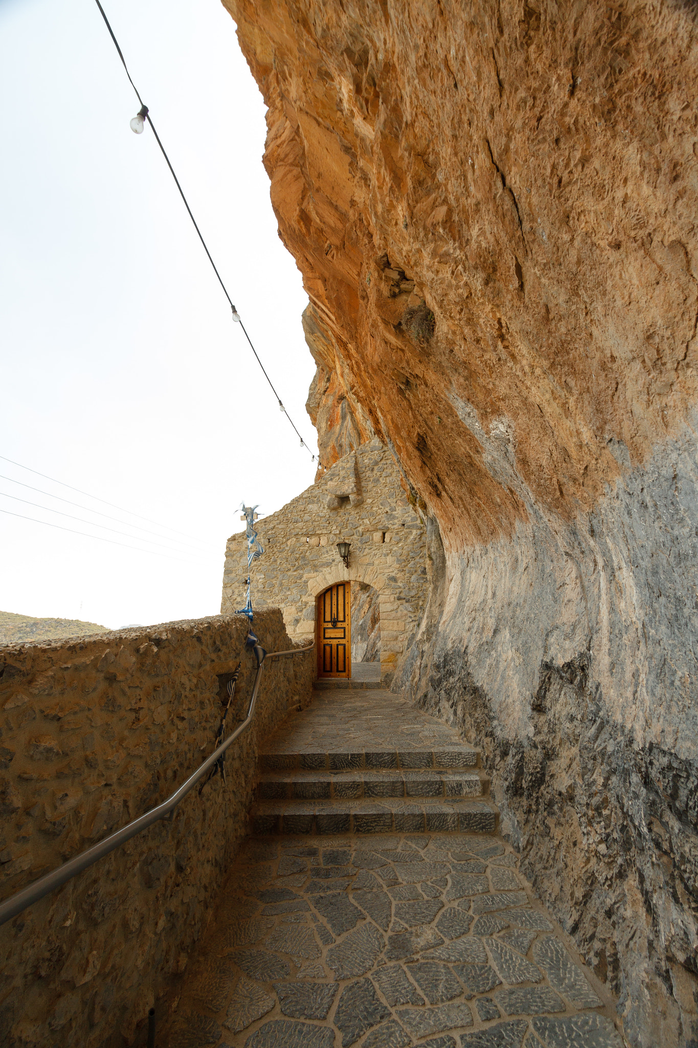 Canon EF-S 10-22mm F3.5-4.5 USM sample photo. Built in the rocks photography