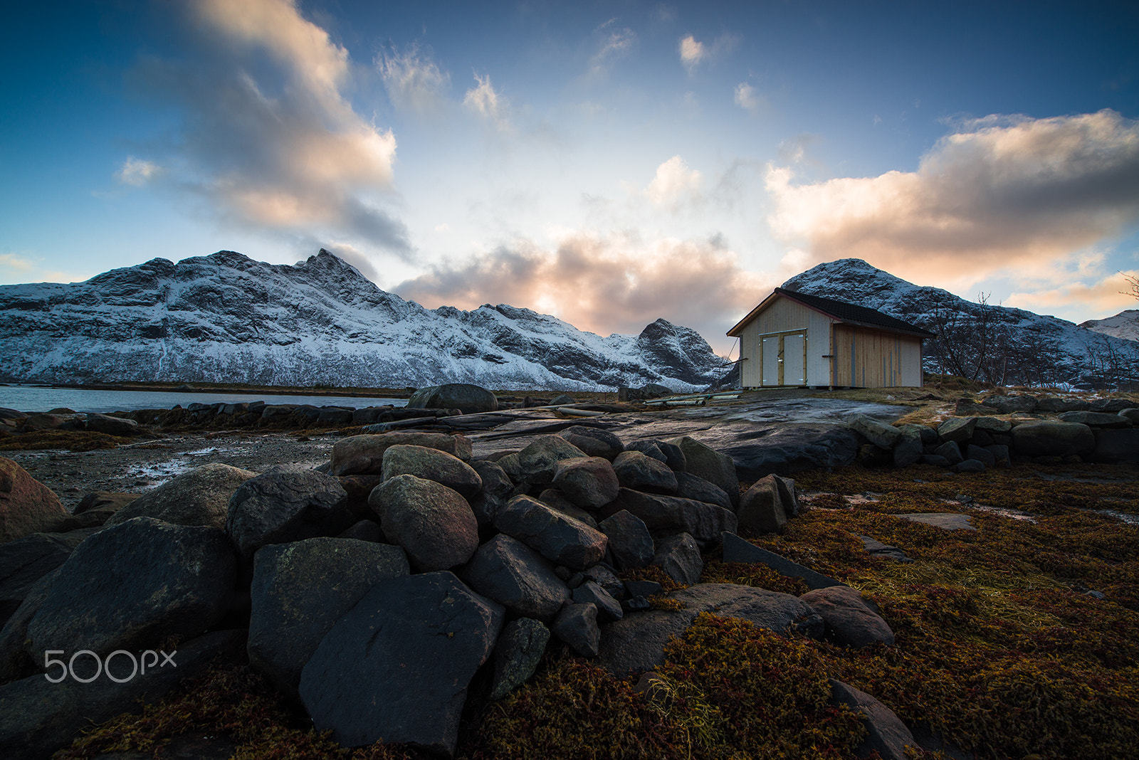 Nikon AF-S Nikkor 14-24mm F2.8G ED sample photo. Lofoten landscape photography